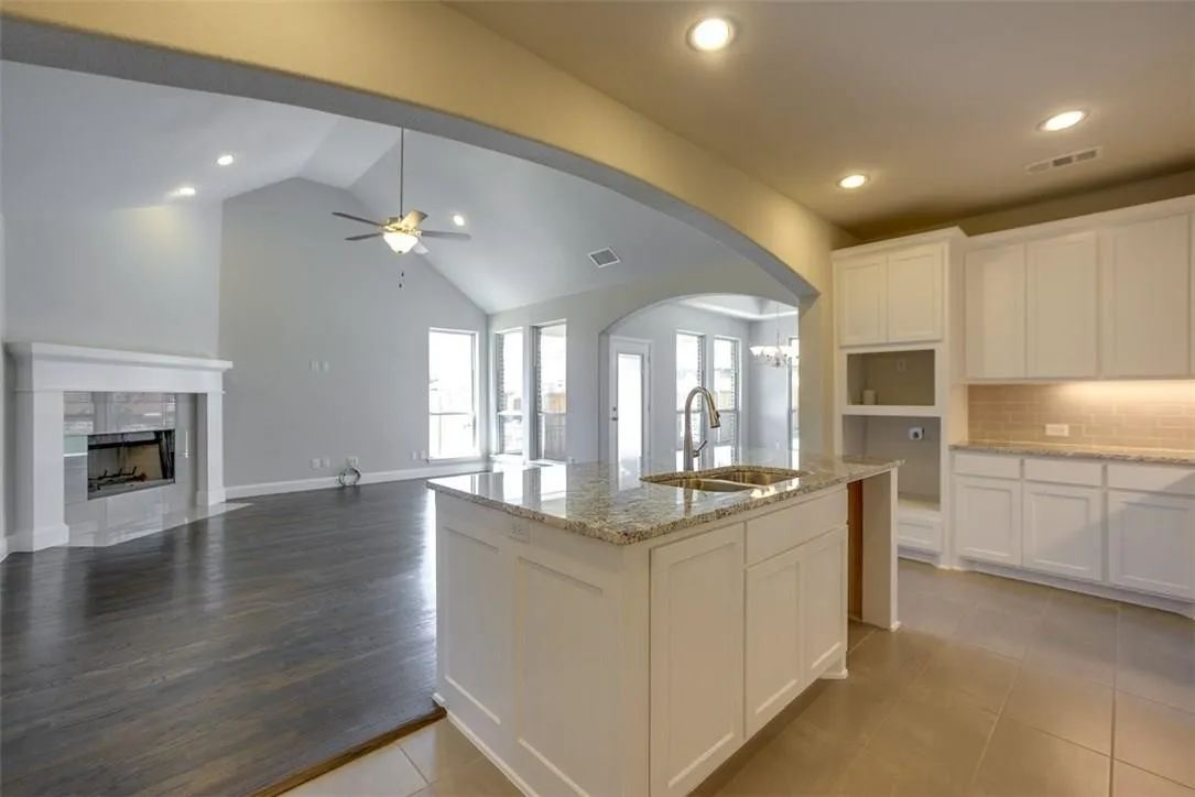 Single Family Residence For Rent in Collin County , 1500 Cherry Blossom Lane, Celina, Texas 75078, 4 Bedroom, 4 Bathroom, 2 Garage spaces, 2,722 Sqft, built in 2017, mls#21386634, Real Estate Agent in Celina, Homes For Rent in Collin county, Homes For Rent in Celina, Realtor in Celina Texas, Real Estate Brokerage Independent Realty Texas, Luminita Cordes Realtor