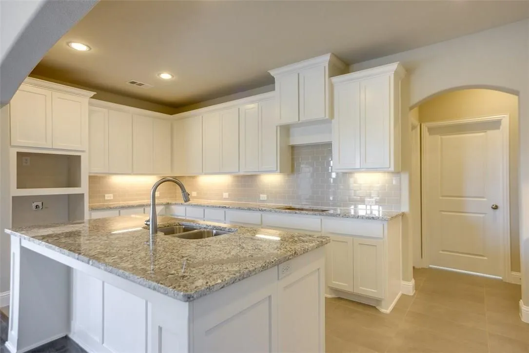Single Family Residence For Rent in Collin County , 1500 Cherry Blossom Lane, Celina, Texas 75078, 4 Bedroom, 4 Bathroom, 2 Garage spaces, 2,722 Sqft, built in 2017, mls#21386634, Real Estate Agent in Celina, Homes For Rent in Collin county, Homes For Rent in Celina, Realtor in Celina Texas, Real Estate Brokerage Independent Realty Texas, Luminita Cordes Realtor