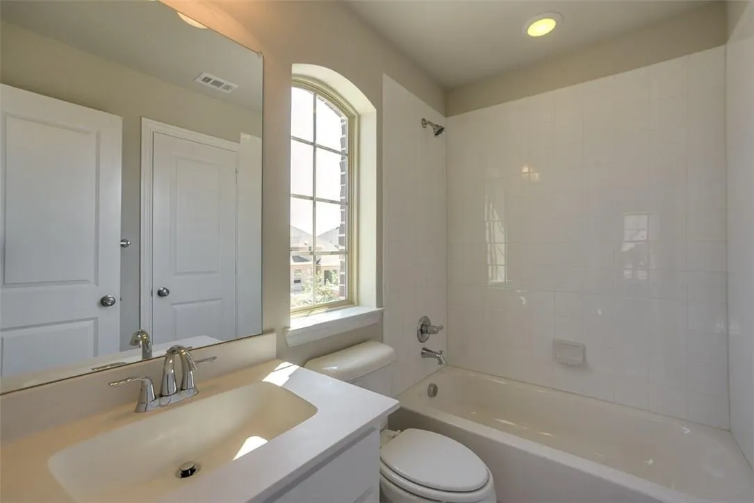 Single Family Residence For Rent in Collin County , 1500 Cherry Blossom Lane, Celina, Texas 75078, 4 Bedroom, 4 Bathroom, 2 Garage spaces, 2,722 Sqft, built in 2017, mls#21386634, Real Estate Agent in Celina, Homes For Rent in Collin county, Homes For Rent in Celina, Realtor in Celina Texas, Real Estate Brokerage Independent Realty Texas, Luminita Cordes Realtor