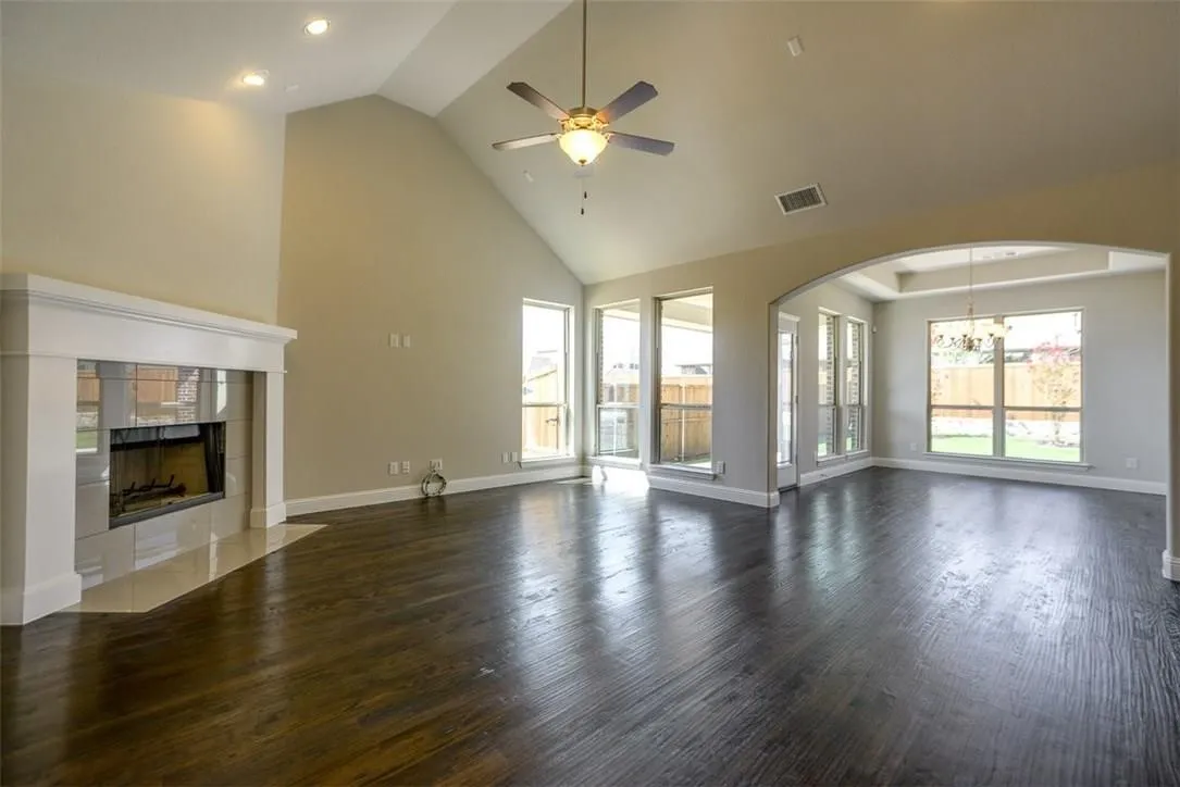 Single Family Residence For Rent in Collin County , 1500 Cherry Blossom Lane, Celina, Texas 75078, 4 Bedroom, 4 Bathroom, 2 Garage spaces, 2,722 Sqft, built in 2017, mls#21386634, Real Estate Agent in Celina, Homes For Rent in Collin county, Homes For Rent in Celina, Realtor in Celina Texas, Real Estate Brokerage Independent Realty Texas, Luminita Cordes Realtor