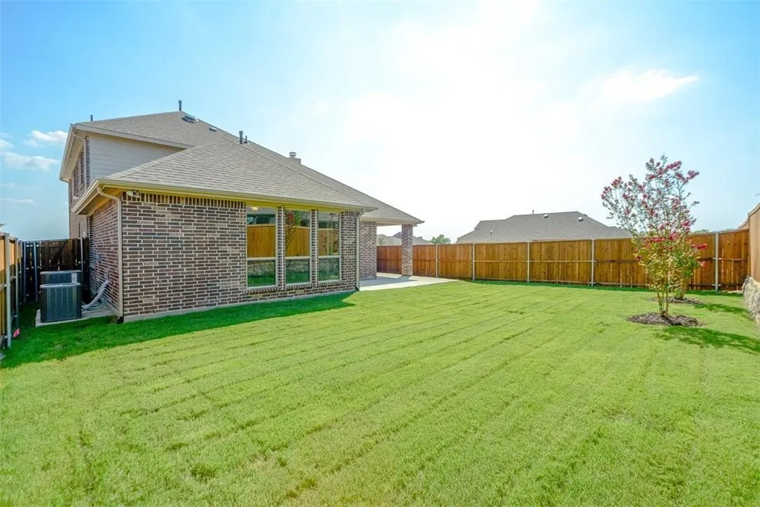 Single Family Residence For Rent in Collin County , 1500 Cherry Blossom Lane, Celina, Texas 75078, 4 Bedroom, 4 Bathroom, 2 Garage spaces, 2,722 Sqft, built in 2017, mls#21386634, Real Estate Agent in Celina, Homes For Rent in Collin county, Homes For Rent in Celina, Realtor in Celina Texas, Real Estate Brokerage Independent Realty Texas, Luminita Cordes Realtor