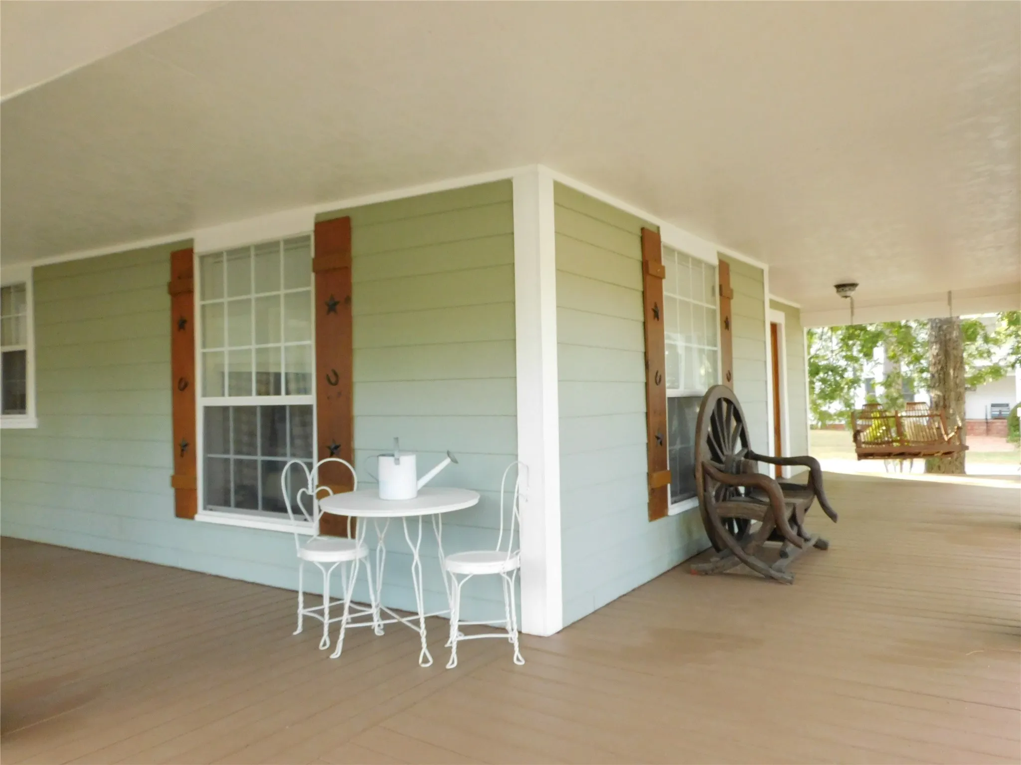 Single Family Residence For Sale in Hill County , 707 N Magnolia Avenue, Hubbard, Texas 76648, 2 Bedroom, 2 Bathroom, 1 Garage spaces, 1,328 Sqft, built in 1910, mls#21386617, Real Estate Agent in Hubbard, Homes For Sale in Hill county, Homes For Sale in Hubbard, Realtor in Hubbard Texas, Real Estate Brokerage Independent Realty Texas, Luminita Cordes Realtor