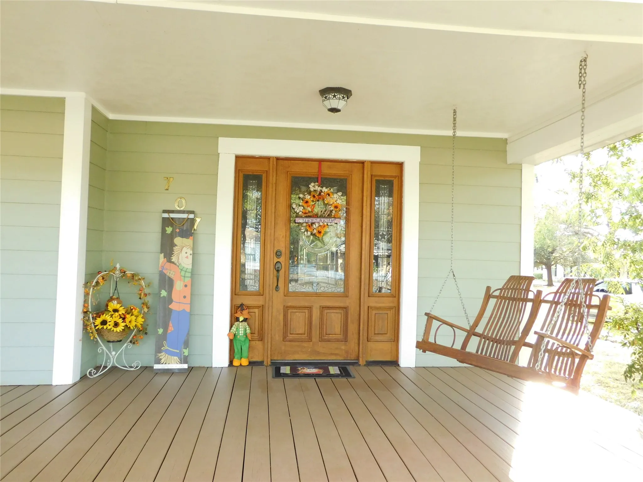 Single Family Residence For Sale in Hill County , 707 N Magnolia Avenue, Hubbard, Texas 76648, 2 Bedroom, 2 Bathroom, 1 Garage spaces, 1,328 Sqft, built in 1910, mls#21386617, Real Estate Agent in Hubbard, Homes For Sale in Hill county, Homes For Sale in Hubbard, Realtor in Hubbard Texas, Real Estate Brokerage Independent Realty Texas, Luminita Cordes Realtor