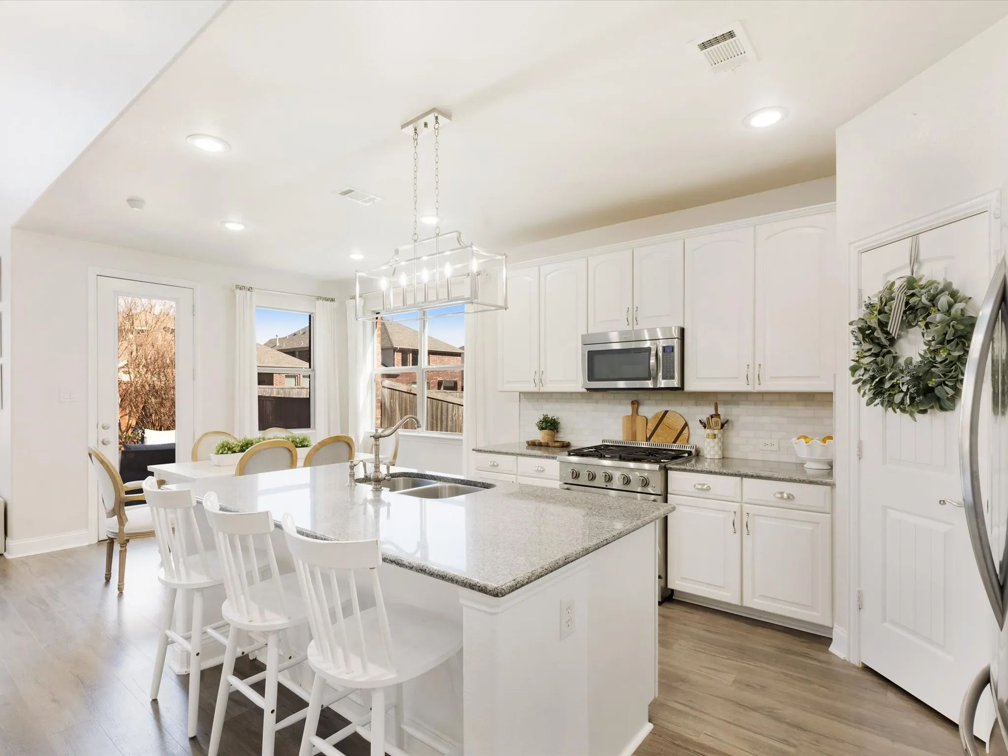 Single Family Residence For Sale in Collin County , 3916 Brook Wood Drive, Mc Kinney, Texas 75071, 5 Bedroom, 3 Bathroom, 2 Garage spaces, 3,228 Sqft, built in 2012, mls#21381790, Real Estate Agent in Mc Kinney, Homes For Sale in Collin county, Homes For Sale in Mc Kinney, Realtor in Mc Kinney Texas, Real Estate Brokerage Independent Realty Texas, Luminita Cordes Realtor