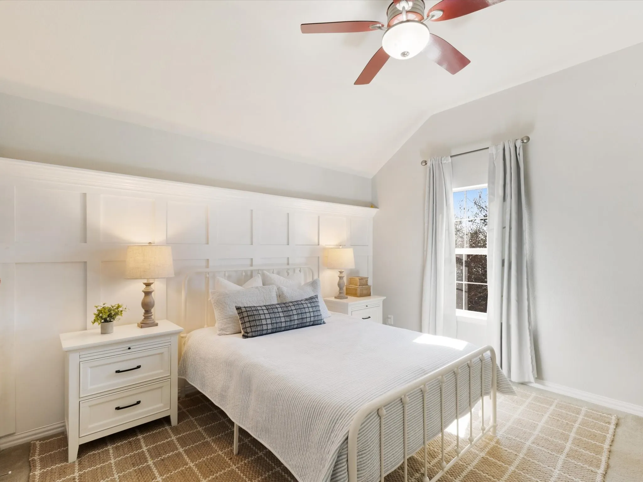 Single Family Residence For Sale in Collin County , 3916 Brook Wood Drive, Mc Kinney, Texas 75071, 5 Bedroom, 3 Bathroom, 2 Garage spaces, 3,228 Sqft, built in 2012, mls#21381790, Real Estate Agent in Mc Kinney, Homes For Sale in Collin county, Homes For Sale in Mc Kinney, Realtor in Mc Kinney Texas, Real Estate Brokerage Independent Realty Texas, Luminita Cordes Realtor