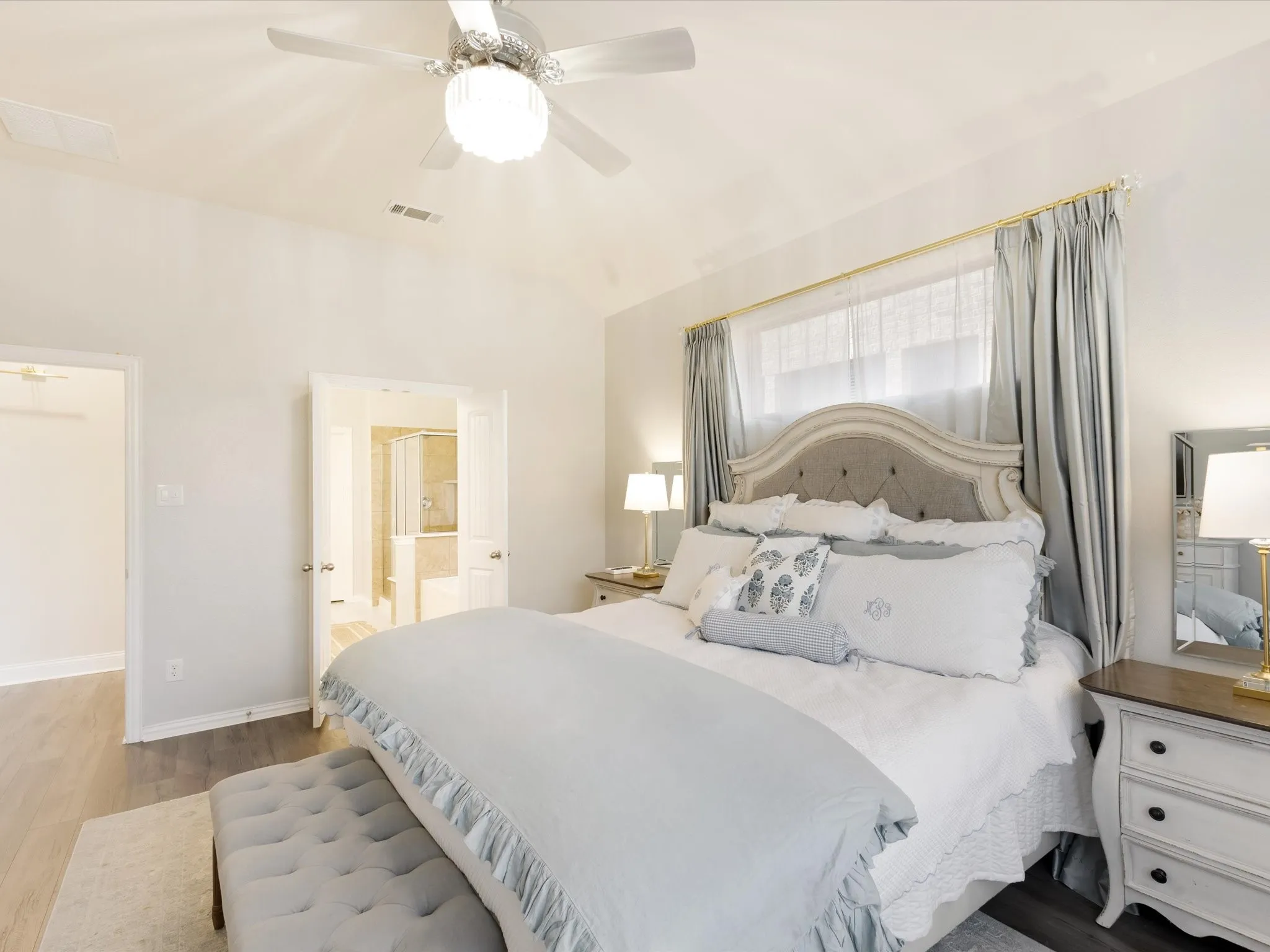 Single Family Residence For Sale in Collin County , 3916 Brook Wood Drive, Mc Kinney, Texas 75071, 5 Bedroom, 3 Bathroom, 2 Garage spaces, 3,228 Sqft, built in 2012, mls#21381790, Real Estate Agent in Mc Kinney, Homes For Sale in Collin county, Homes For Sale in Mc Kinney, Realtor in Mc Kinney Texas, Real Estate Brokerage Independent Realty Texas, Luminita Cordes Realtor