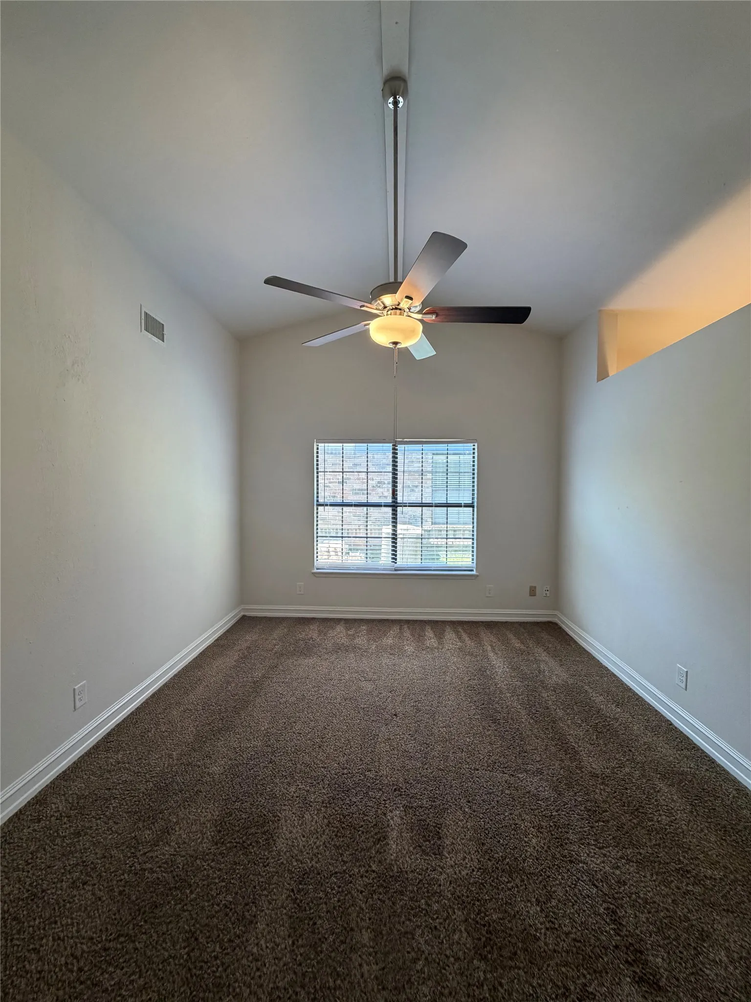 Single Family Residence For Sale in Denton County , 6808 Younger Drive, The Colony, Texas 75056, 3 Bedroom, 2 Bathroom, 2 Garage spaces, 1,575 Sqft, built in 1985, mls#21386642, Real Estate Agent in The Colony, Homes For Sale in Denton county, Homes For Sale in The Colony, Realtor in The Colony Texas, Real Estate Brokerage Independent Realty Texas, Luminita Cordes Realtor