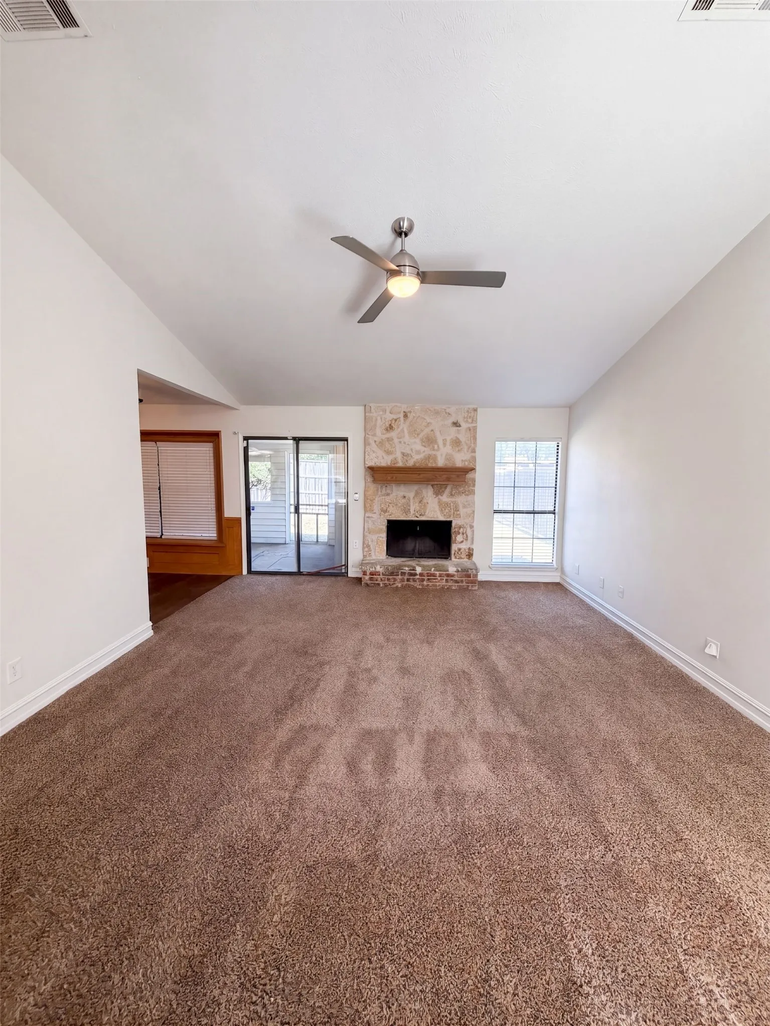 Single Family Residence For Sale in Denton County , 6808 Younger Drive, The Colony, Texas 75056, 3 Bedroom, 2 Bathroom, 2 Garage spaces, 1,575 Sqft, built in 1985, mls#21386642, Real Estate Agent in The Colony, Homes For Sale in Denton county, Homes For Sale in The Colony, Realtor in The Colony Texas, Real Estate Brokerage Independent Realty Texas, Luminita Cordes Realtor