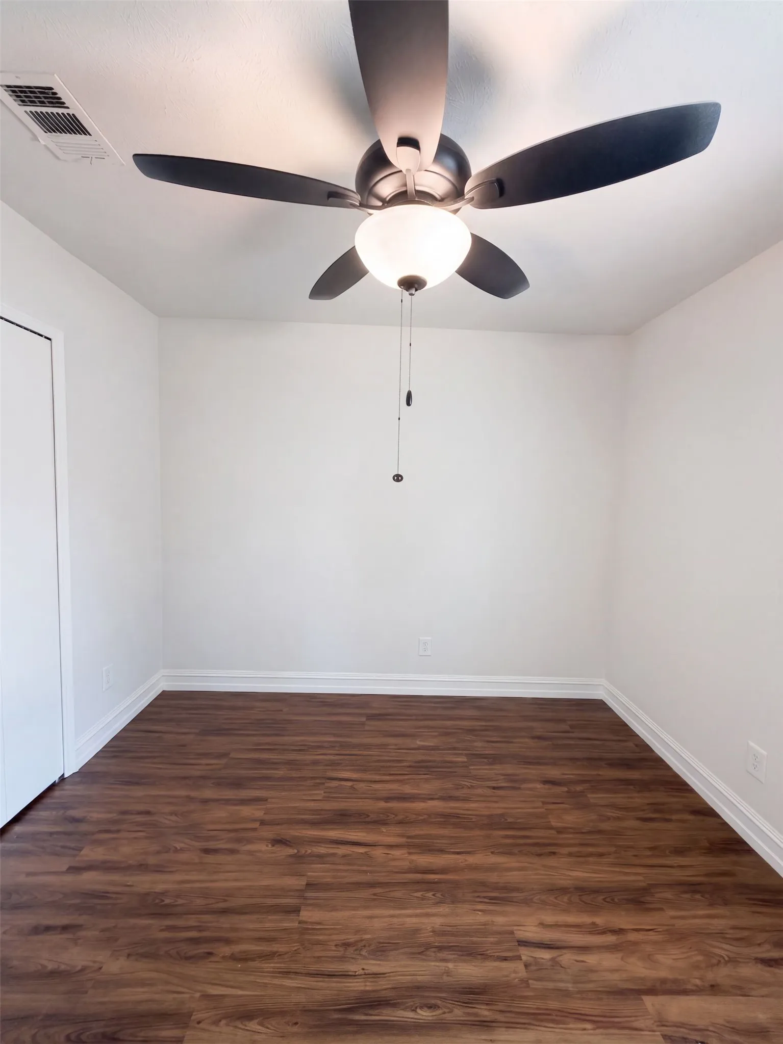 Single Family Residence For Sale in Denton County , 6808 Younger Drive, The Colony, Texas 75056, 3 Bedroom, 2 Bathroom, 2 Garage spaces, 1,575 Sqft, built in 1985, mls#21386642, Real Estate Agent in The Colony, Homes For Sale in Denton county, Homes For Sale in The Colony, Realtor in The Colony Texas, Real Estate Brokerage Independent Realty Texas, Luminita Cordes Realtor