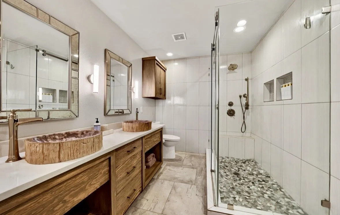 Secondary bathroom main house