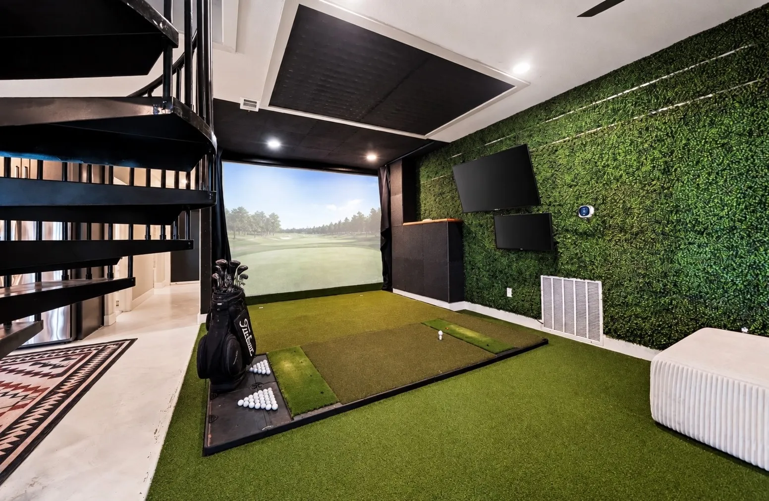 Golf simulator area