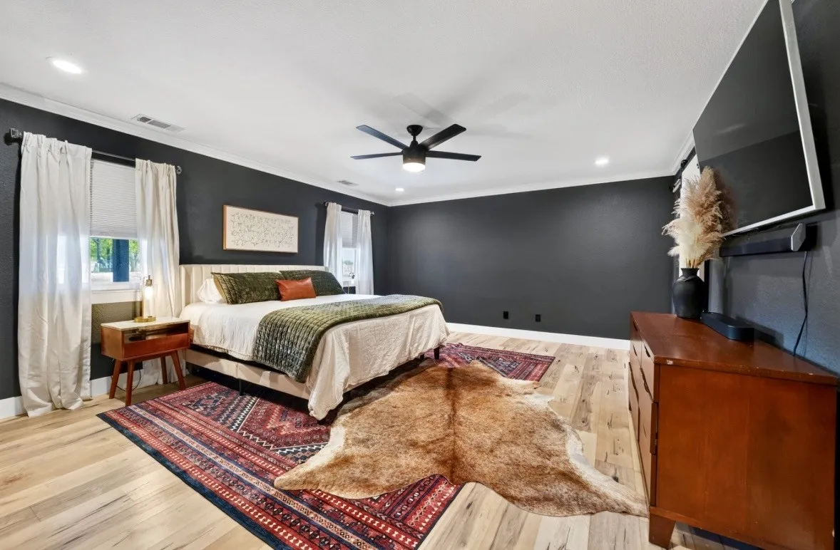 Primary suite
