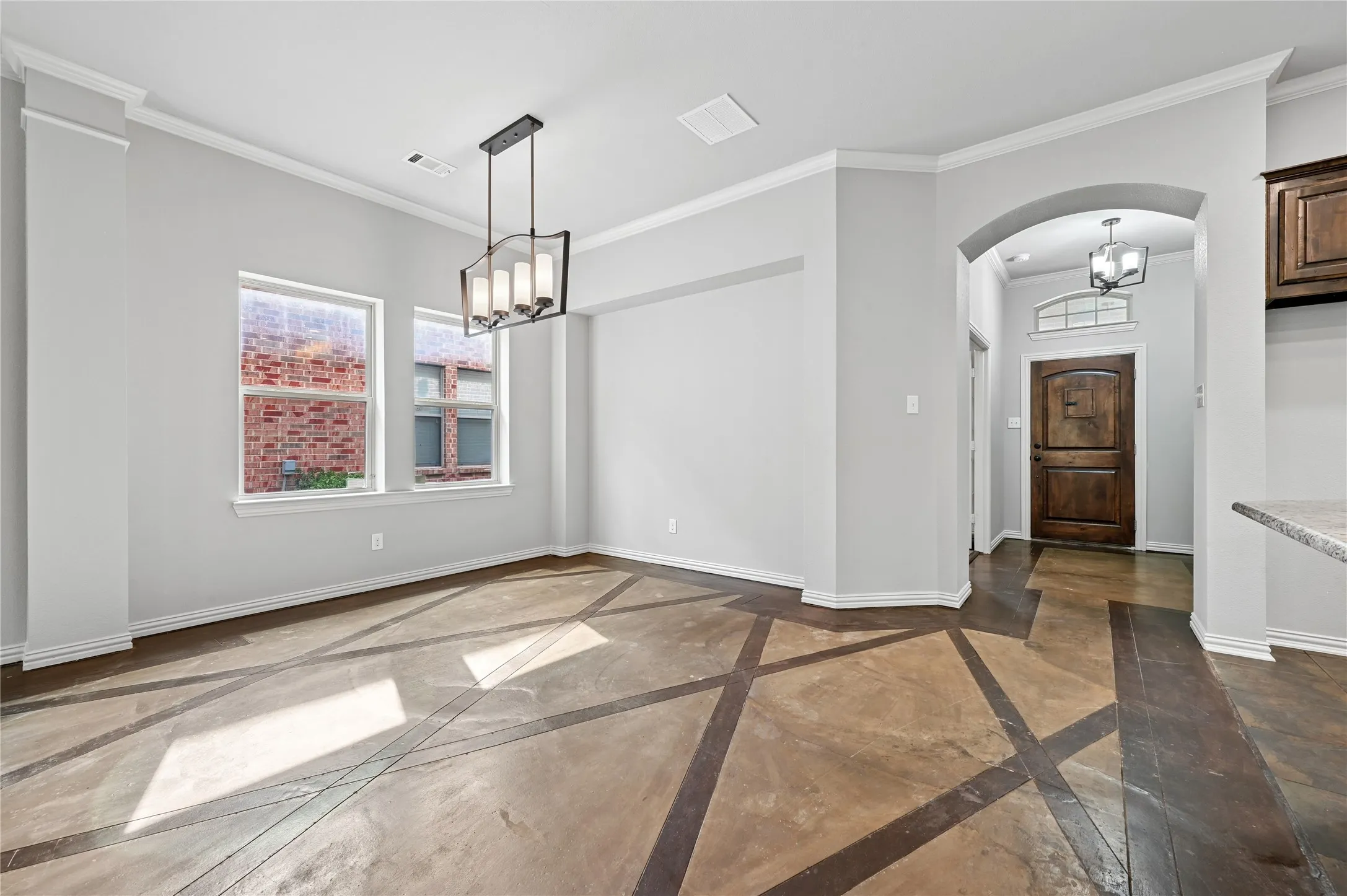 Single Family Residence For Sale in Dallas County , 6918 Belteau Lane, Dallas, Texas 75227, 3 Bedroom, 2 Bathroom, 2 Garage spaces, 2,008 Sqft, built in 2012, mls#21386637, Real Estate Agent in Dallas, Homes For Sale in Dallas county, Homes For Sale in Dallas, Realtor in Dallas Texas, Real Estate Brokerage Independent Realty Texas, Luminita Cordes Realtor