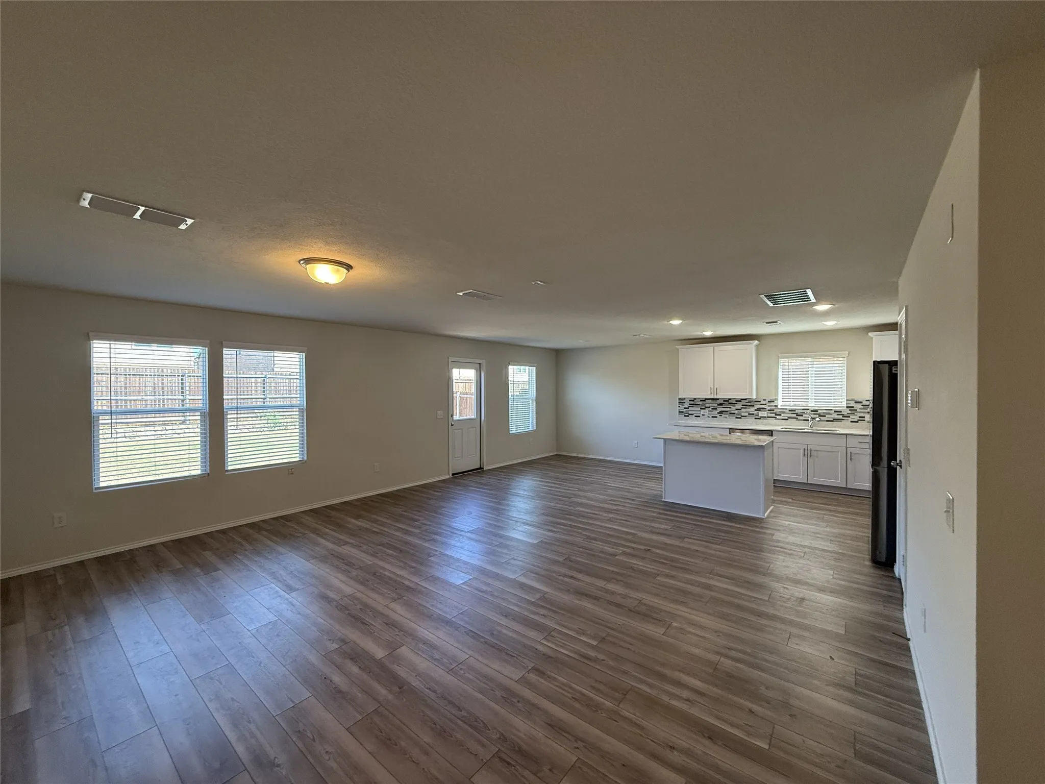 Single Family Residence For Rent in Collin County , 857 Ozark Path, Princeton, Texas 75407, 4 Bedroom, 3 Bathroom, 2 Garage spaces, 2,419 Sqft, built in 2022, mls#21386644, Real Estate Agent in Princeton, Homes For Rent in Collin county, Homes For Rent in Princeton, Realtor in Princeton Texas, Real Estate Brokerage Independent Realty Texas, Luminita Cordes Realtor