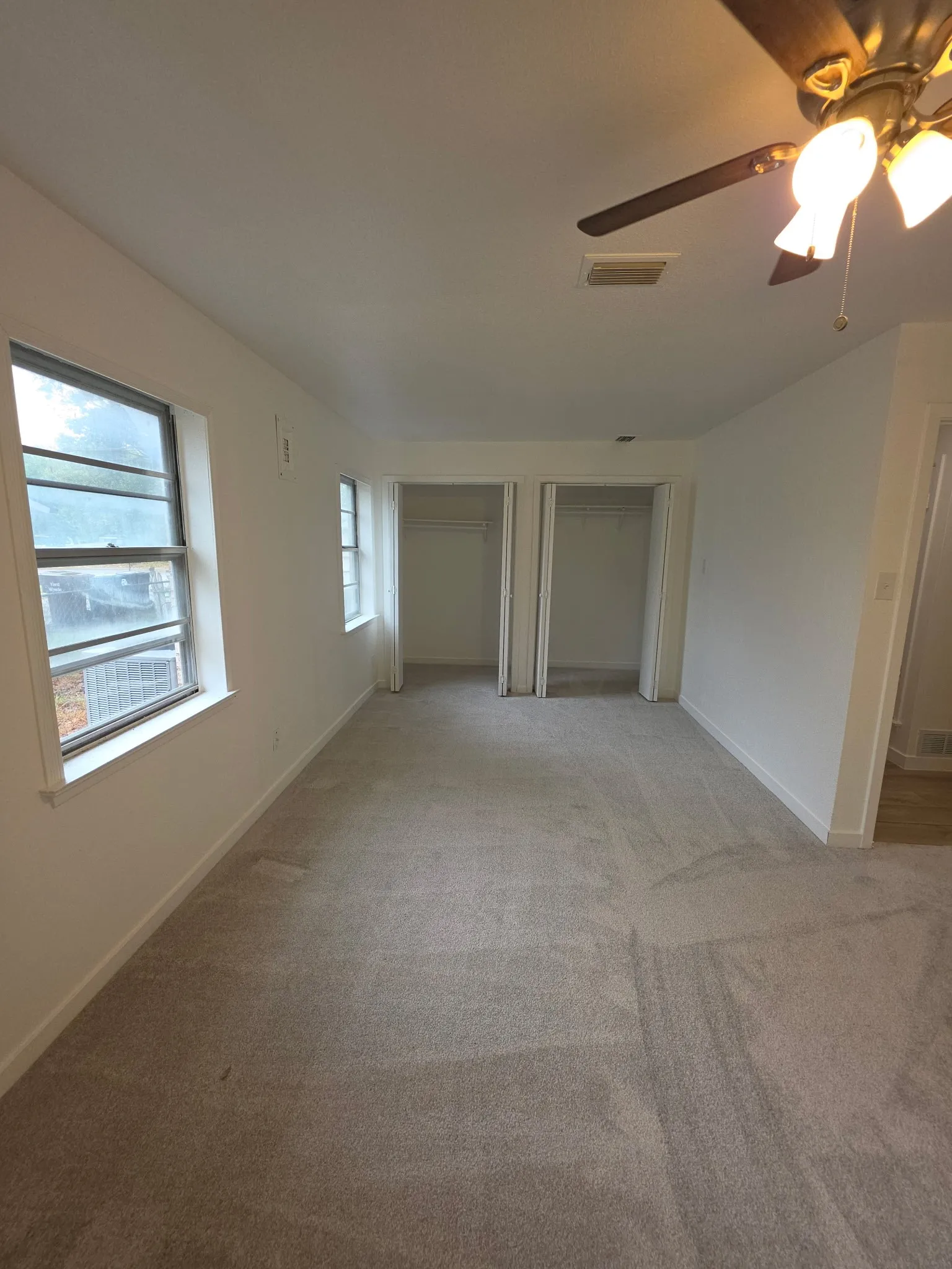 Single Family Residence For Sale in Denton County , 3522 Valley View Road, Denton, Texas 76209, 3 Bedroom, 2 Bathroom, Garage spaces, 1,507 Sqft, built in 1968, mls#21380802, Real Estate Agent in Denton, Homes For Sale in Denton county, Homes For Sale in Denton, Realtor in Denton Texas, Real Estate Brokerage Independent Realty Texas, Luminita Cordes Realtor