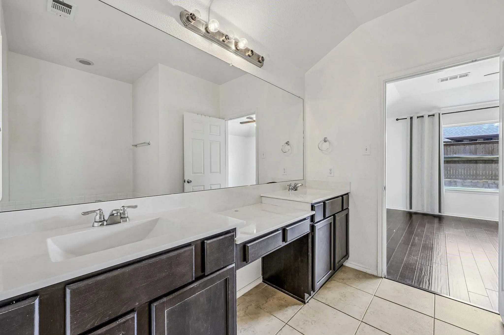 Single Family Residence For Rent in Collin County , 512 Stableford Street, Celina, Texas 75009, 4 Bedroom, 3 Bathroom, 2 Garage spaces, 2,123 Sqft, built in 2015, mls#21386654, Real Estate Agent in Celina, Homes For Rent in Collin county, Homes For Rent in Celina, Realtor in Celina Texas, Real Estate Brokerage Independent Realty Texas, Luminita Cordes Realtor