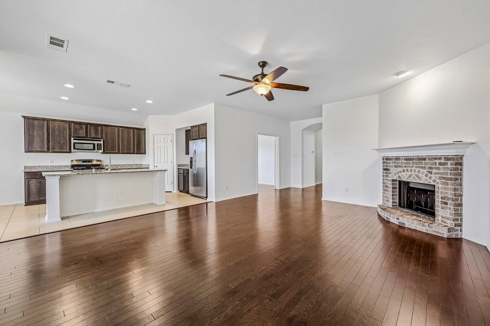 Single Family Residence For Rent in Collin County , 512 Stableford Street, Celina, Texas 75009, 4 Bedroom, 3 Bathroom, 2 Garage spaces, 2,123 Sqft, built in 2015, mls#21386654, Real Estate Agent in Celina, Homes For Rent in Collin county, Homes For Rent in Celina, Realtor in Celina Texas, Real Estate Brokerage Independent Realty Texas, Luminita Cordes Realtor