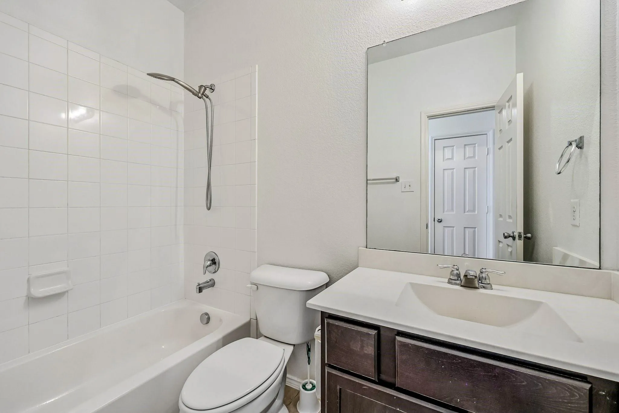 Single Family Residence For Rent in Collin County , 512 Stableford Street, Celina, Texas 75009, 4 Bedroom, 3 Bathroom, 2 Garage spaces, 2,123 Sqft, built in 2015, mls#21386654, Real Estate Agent in Celina, Homes For Rent in Collin county, Homes For Rent in Celina, Realtor in Celina Texas, Real Estate Brokerage Independent Realty Texas, Luminita Cordes Realtor