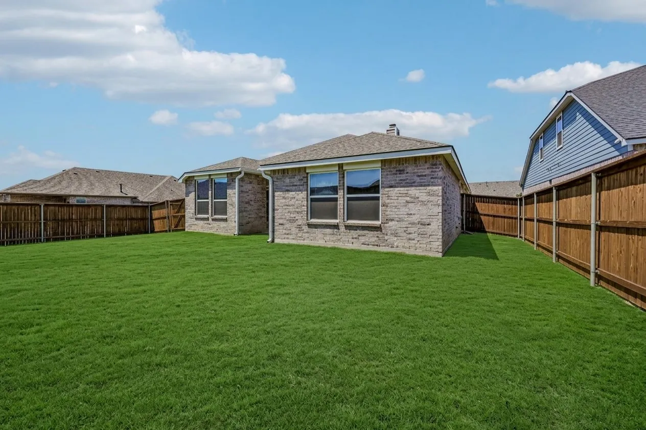 Single Family Residence For Rent in Collin County , 512 Stableford Street, Celina, Texas 75009, 4 Bedroom, 3 Bathroom, 2 Garage spaces, 2,123 Sqft, built in 2015, mls#21386654, Real Estate Agent in Celina, Homes For Rent in Collin county, Homes For Rent in Celina, Realtor in Celina Texas, Real Estate Brokerage Independent Realty Texas, Luminita Cordes Realtor