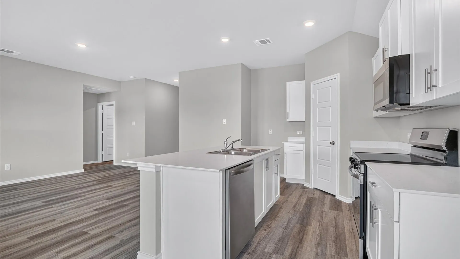 Single Family Residence For Sale in Johnson County , 1020 BOLL WEEVIL Drive, Cleburne, Texas 76031, 3 Bedroom, 2 Bathroom, 2 Garage spaces, 1,451 Sqft, built in 2026, mls#21386002, Real Estate Agent in Cleburne, Homes For Sale in Johnson county, Homes For Sale in Cleburne, Realtor in Cleburne Texas, Real Estate Brokerage Independent Realty Texas, Luminita Cordes Realtor