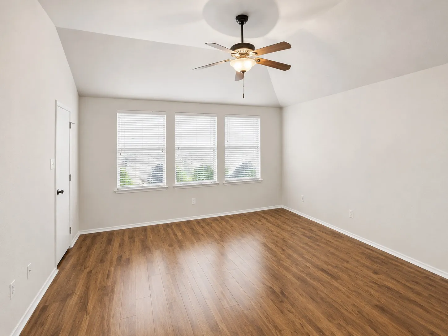 Single Family Residence For Rent in Collin County , 3320 Truman Street, Mc Kinney, Texas 75071, 3 Bedroom, 2 Bathroom, 1 Garage spaces, 1,787 Sqft, built in 2003, mls#21386655, Real Estate Agent in Mc Kinney, Homes For Rent in Collin county, Homes For Rent in Mc Kinney, Realtor in Mc Kinney Texas, Real Estate Brokerage Independent Realty Texas, Luminita Cordes Realtor