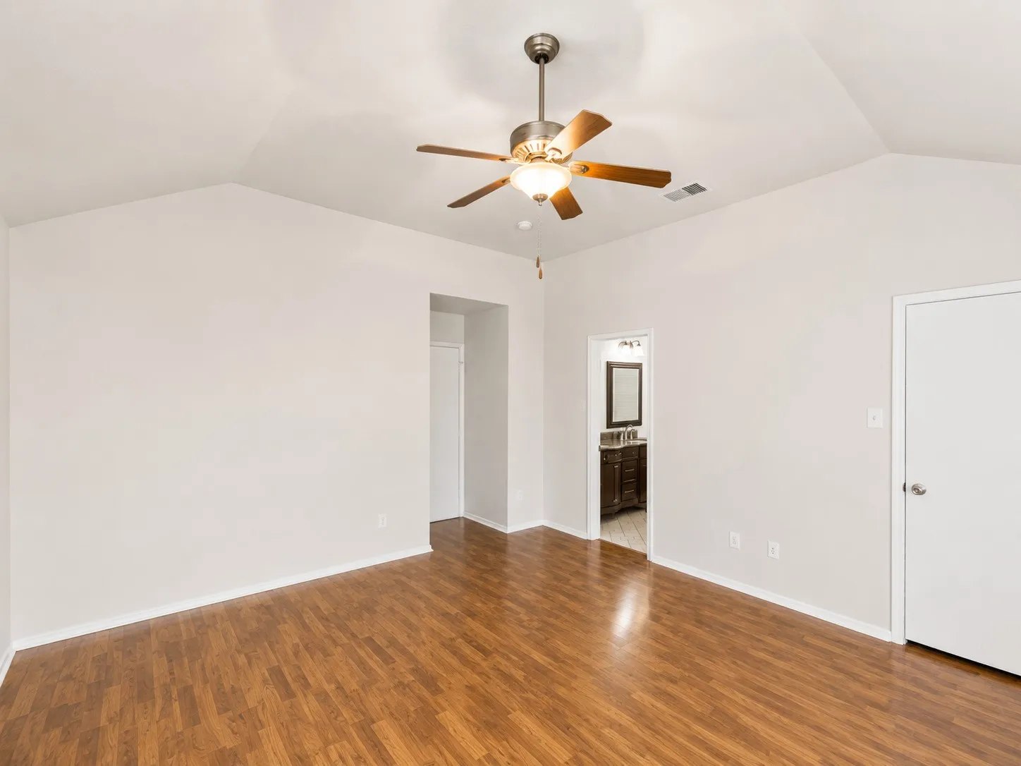 Single Family Residence For Rent in Collin County , 3320 Truman Street, Mc Kinney, Texas 75071, 3 Bedroom, 2 Bathroom, 1 Garage spaces, 1,787 Sqft, built in 2003, mls#21386655, Real Estate Agent in Mc Kinney, Homes For Rent in Collin county, Homes For Rent in Mc Kinney, Realtor in Mc Kinney Texas, Real Estate Brokerage Independent Realty Texas, Luminita Cordes Realtor