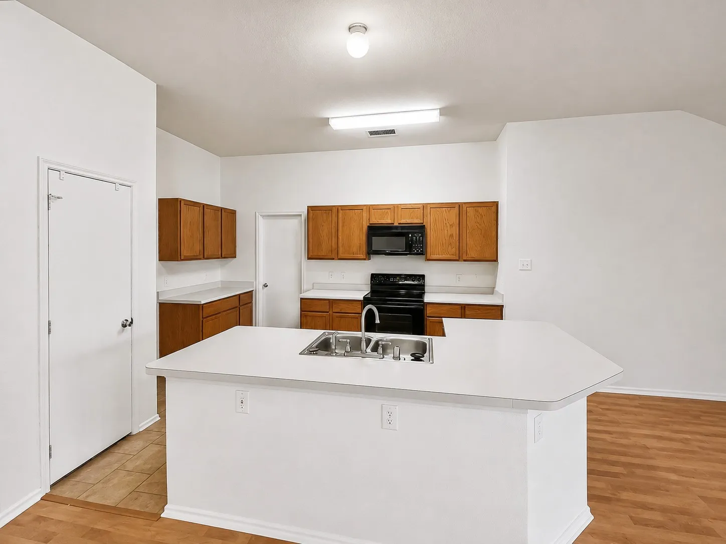 Single Family Residence For Rent in Collin County , 3320 Truman Street, Mc Kinney, Texas 75071, 3 Bedroom, 2 Bathroom, 1 Garage spaces, 1,787 Sqft, built in 2003, mls#21386655, Real Estate Agent in Mc Kinney, Homes For Rent in Collin county, Homes For Rent in Mc Kinney, Realtor in Mc Kinney Texas, Real Estate Brokerage Independent Realty Texas, Luminita Cordes Realtor