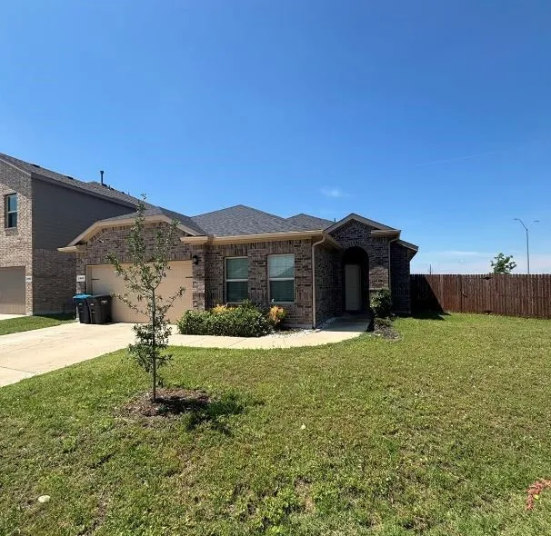Single Family Residence For Sale in Tarrant County , 2440 Edisto Beach Drive, Fort Worth, Texas 76108, 5 Bedroom, 2 Bathroom, 2 Garage spaces, 2,133 Sqft, built in 2021, mls#21386658, Real Estate Agent in Fort Worth, Homes For Sale in Tarrant county, Homes For Sale in Fort Worth, Realtor in Fort Worth Texas, Real Estate Brokerage Independent Realty Texas, Luminita Cordes Realtor