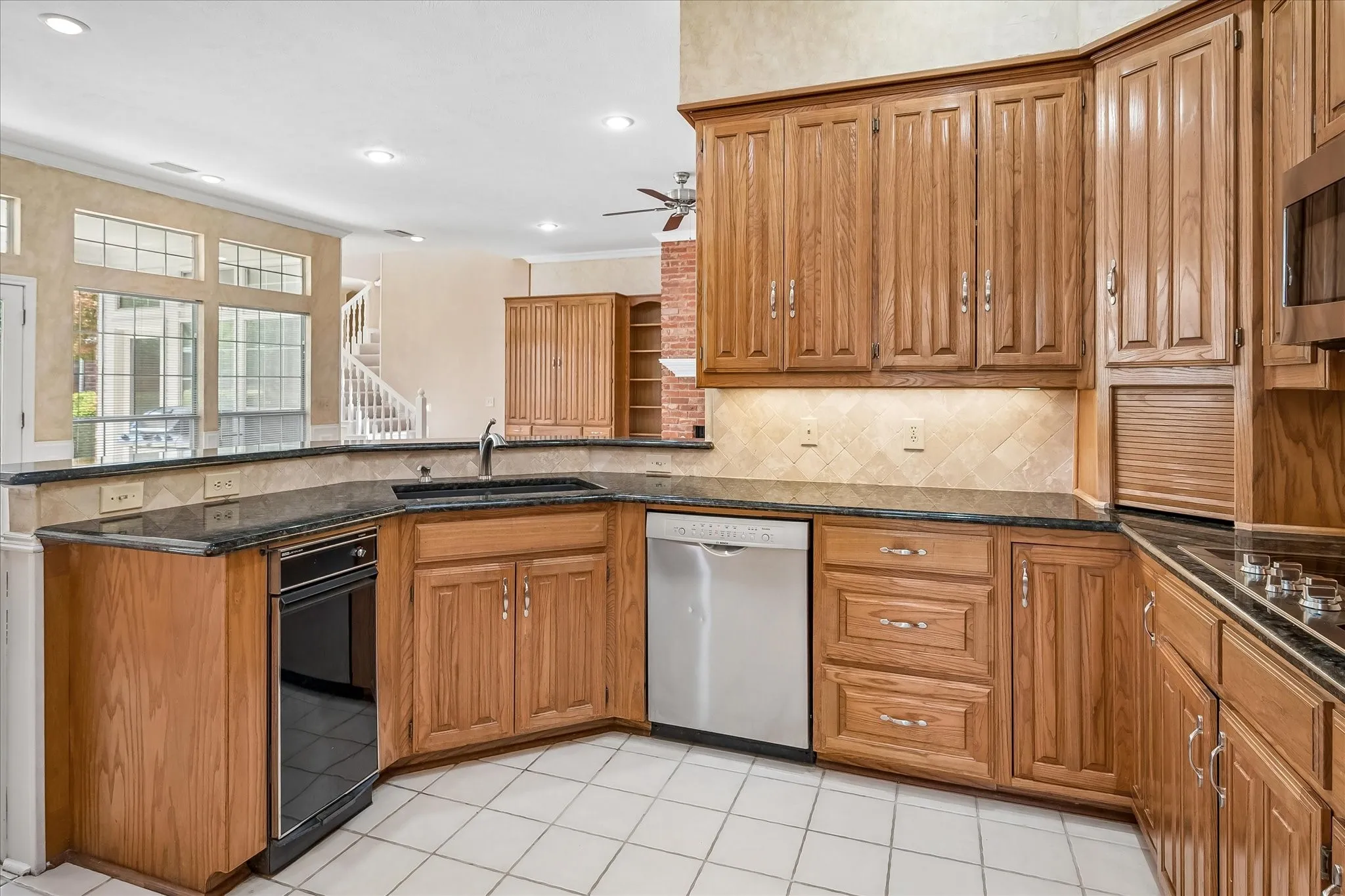 Single Family Residence For Sale in Collin County , 3417 Alsten Lane, Plano, Texas 75093, 4 Bedroom, 3 Bathroom, 3 Garage spaces, 3,434 Sqft, built in 1988, mls#21378819, Real Estate Agent in Plano, Homes For Sale in Collin county, Homes For Sale in Plano, Realtor in Plano Texas, Real Estate Brokerage Independent Realty Texas, Luminita Cordes Realtor