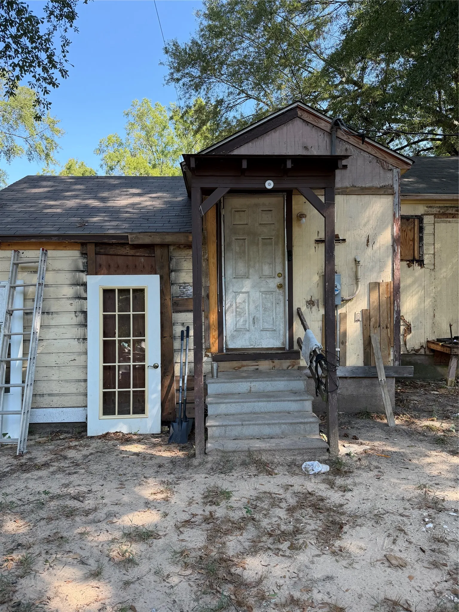 Single Family Residence For Sale in Bowie County , 507 Blanton Avenue, Texarkana, Texas 75501, 3 Bedroom, 1 Bathroom, Garage spaces, 1,058 Sqft, built in 1965, mls#21386670, Real Estate Agent in Texarkana, Homes For Sale in Bowie county, Homes For Sale in Texarkana, Realtor in Texarkana Texas, Real Estate Brokerage Independent Realty Texas, Luminita Cordes Realtor