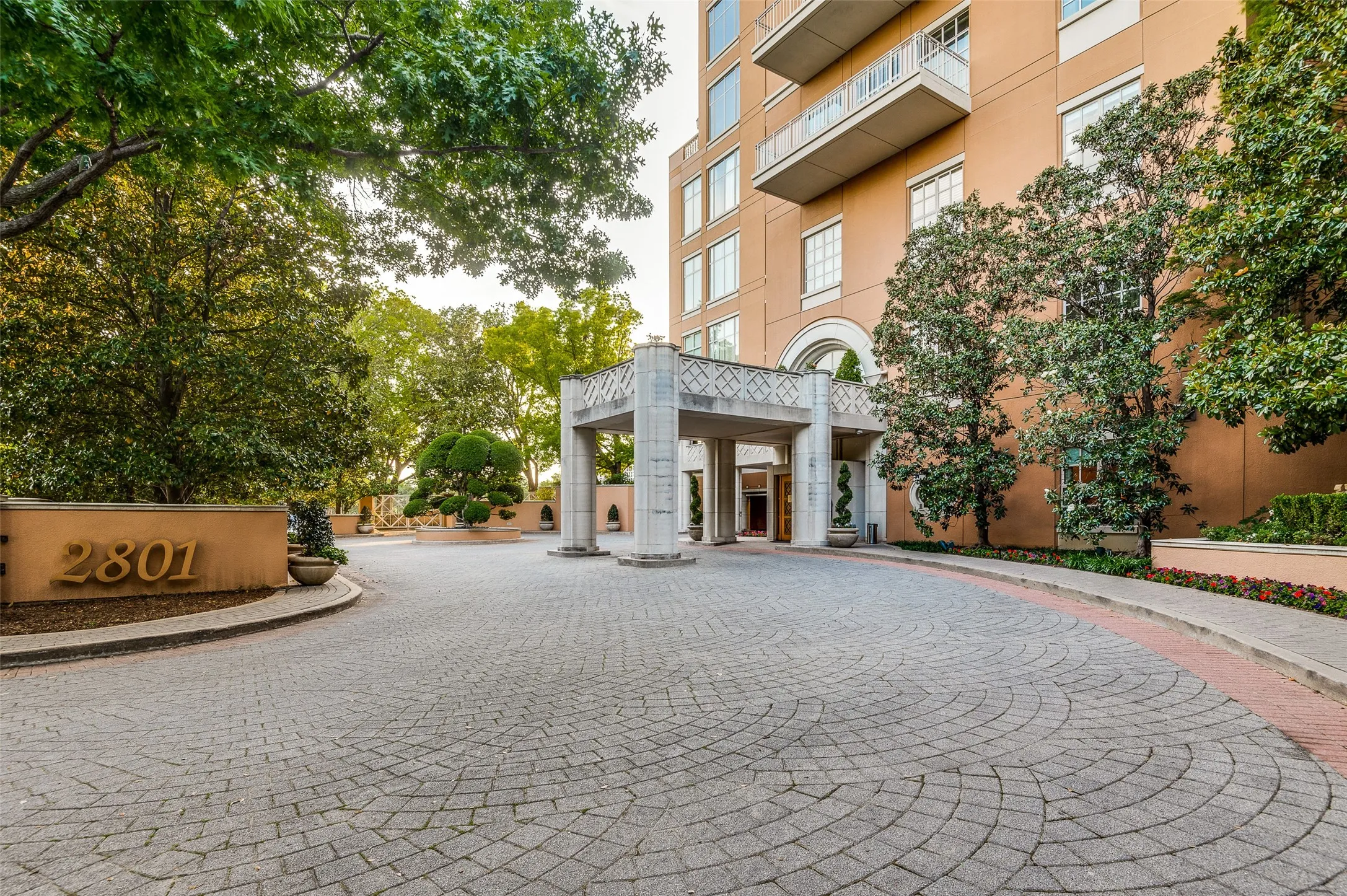 Condominium For Sale in Dallas County , 2801 Turtle Creek Boulevard 3E, Dallas, Texas 75219, 2 Bedroom, 3 Bathroom, 2 Garage spaces, 5,256 Sqft, built in 1992, mls#21385425, Real Estate Agent in Dallas, Homes For Sale in Dallas county, Homes For Sale in Dallas, Realtor in Dallas Texas, Real Estate Brokerage Independent Realty Texas, Luminita Cordes Realtor