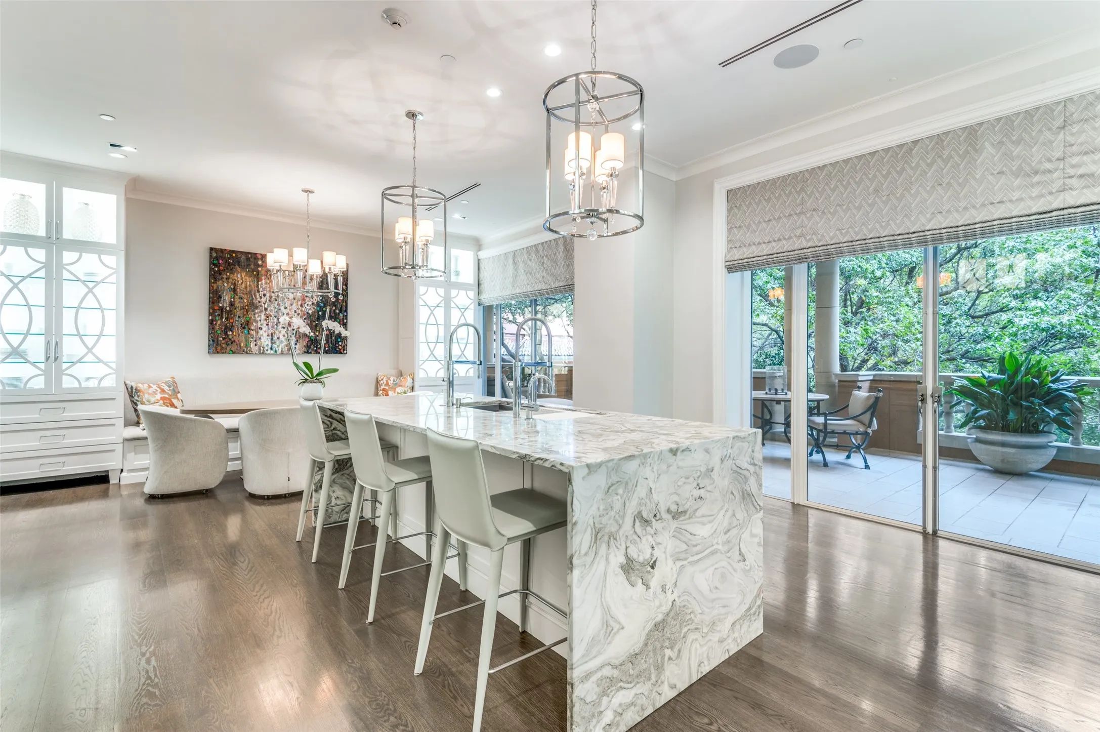 Condominium For Sale in Dallas County , 2801 Turtle Creek Boulevard 3E, Dallas, Texas 75219, 2 Bedroom, 3 Bathroom, 2 Garage spaces, 5,256 Sqft, built in 1992, mls#21385425, Real Estate Agent in Dallas, Homes For Sale in Dallas county, Homes For Sale in Dallas, Realtor in Dallas Texas, Real Estate Brokerage Independent Realty Texas, Luminita Cordes Realtor
