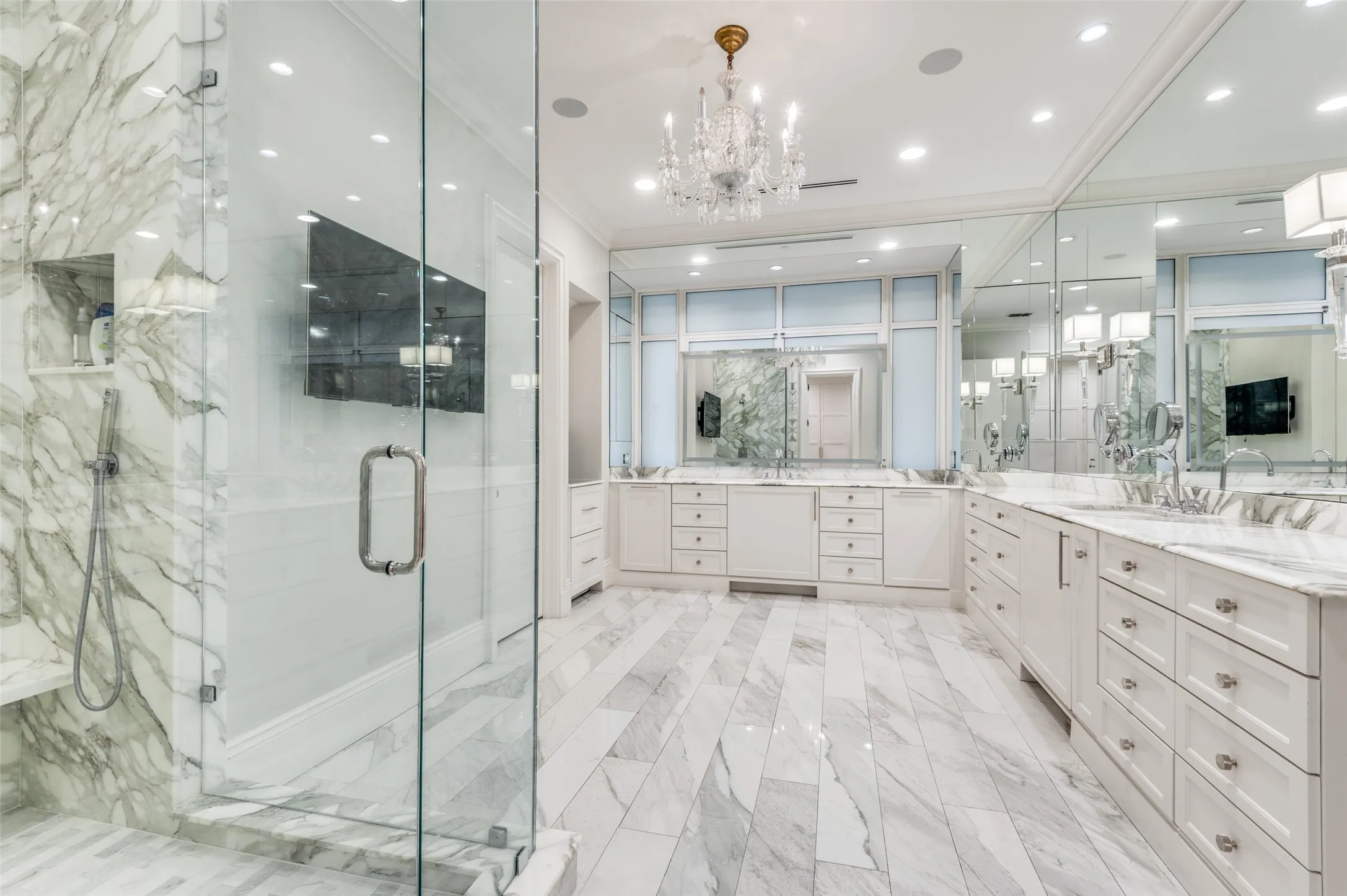 Condominium For Sale in Dallas County , 2801 Turtle Creek Boulevard 3E, Dallas, Texas 75219, 2 Bedroom, 3 Bathroom, 2 Garage spaces, 5,256 Sqft, built in 1992, mls#21385425, Real Estate Agent in Dallas, Homes For Sale in Dallas county, Homes For Sale in Dallas, Realtor in Dallas Texas, Real Estate Brokerage Independent Realty Texas, Luminita Cordes Realtor