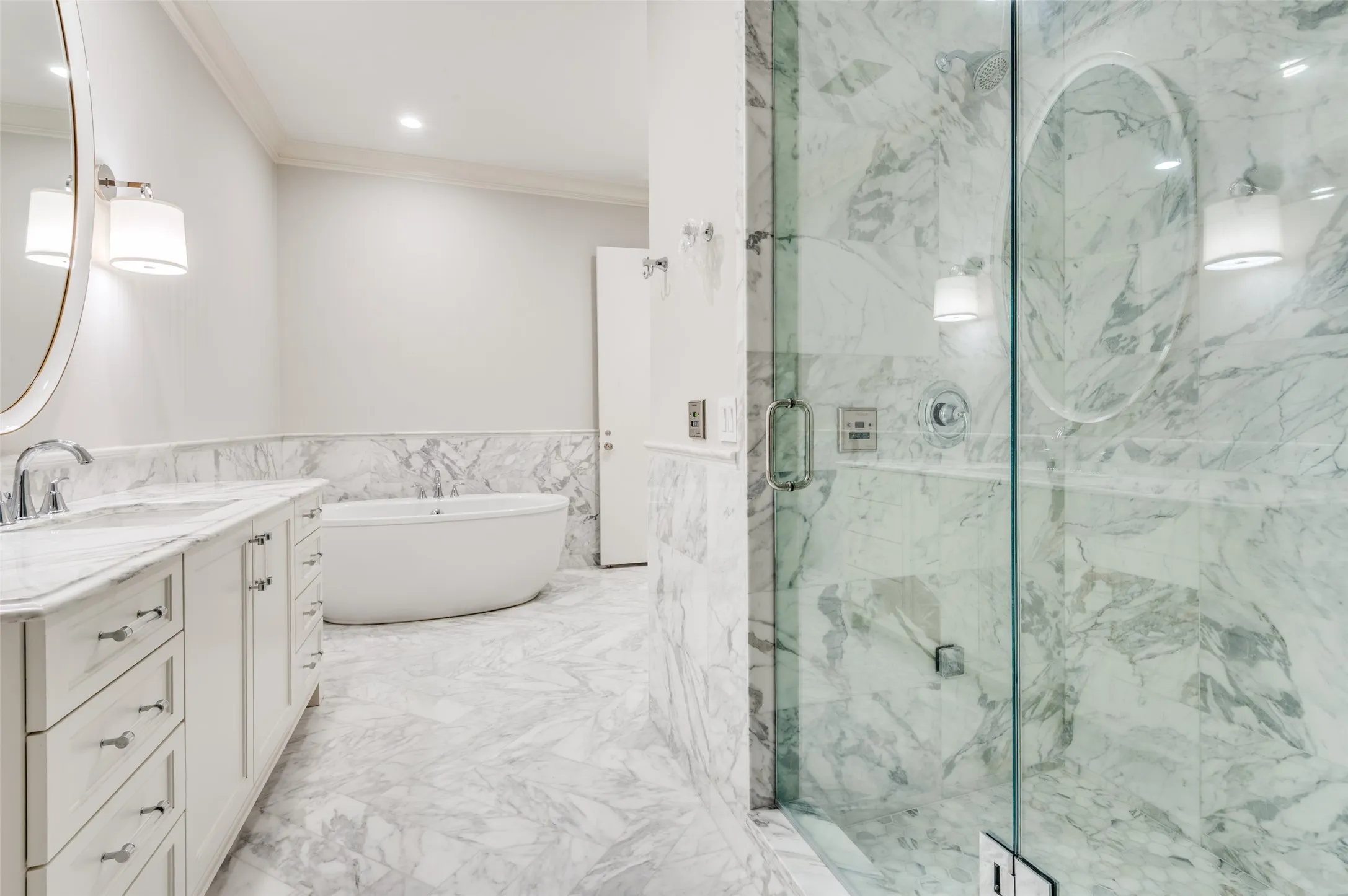 Condominium For Sale in Dallas County , 2801 Turtle Creek Boulevard 3E, Dallas, Texas 75219, 2 Bedroom, 3 Bathroom, 2 Garage spaces, 5,256 Sqft, built in 1992, mls#21385425, Real Estate Agent in Dallas, Homes For Sale in Dallas county, Homes For Sale in Dallas, Realtor in Dallas Texas, Real Estate Brokerage Independent Realty Texas, Luminita Cordes Realtor