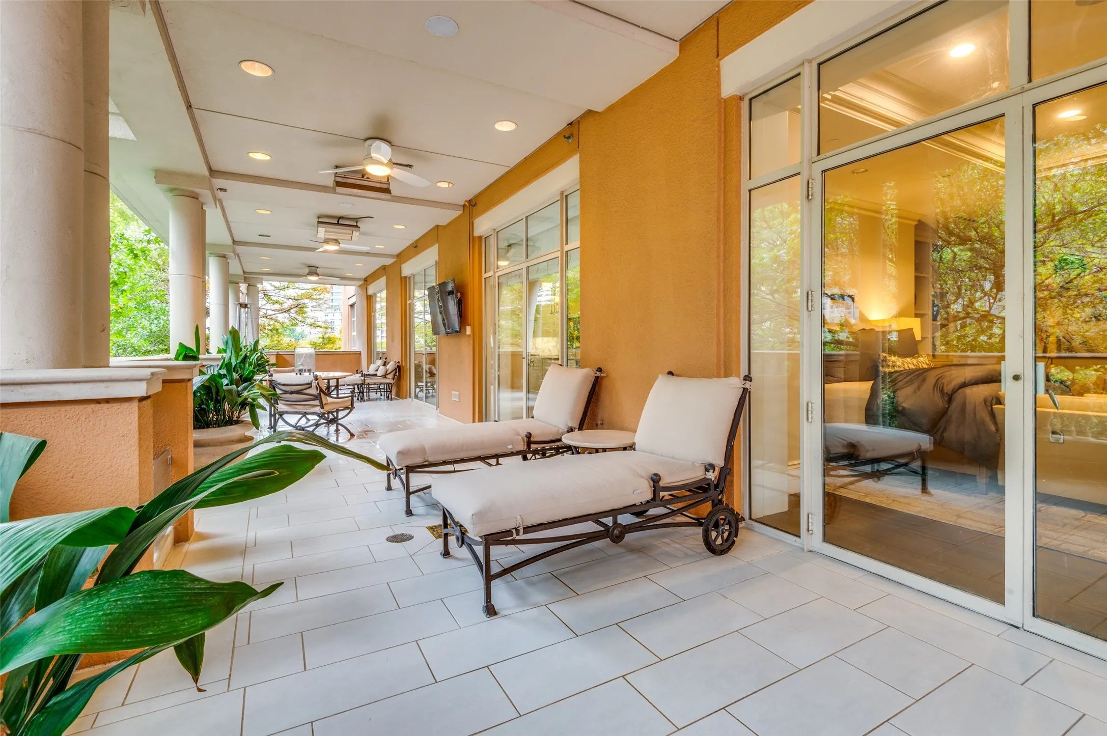 Condominium For Sale in Dallas County , 2801 Turtle Creek Boulevard 3E, Dallas, Texas 75219, 2 Bedroom, 3 Bathroom, 2 Garage spaces, 5,256 Sqft, built in 1992, mls#21385425, Real Estate Agent in Dallas, Homes For Sale in Dallas county, Homes For Sale in Dallas, Realtor in Dallas Texas, Real Estate Brokerage Independent Realty Texas, Luminita Cordes Realtor