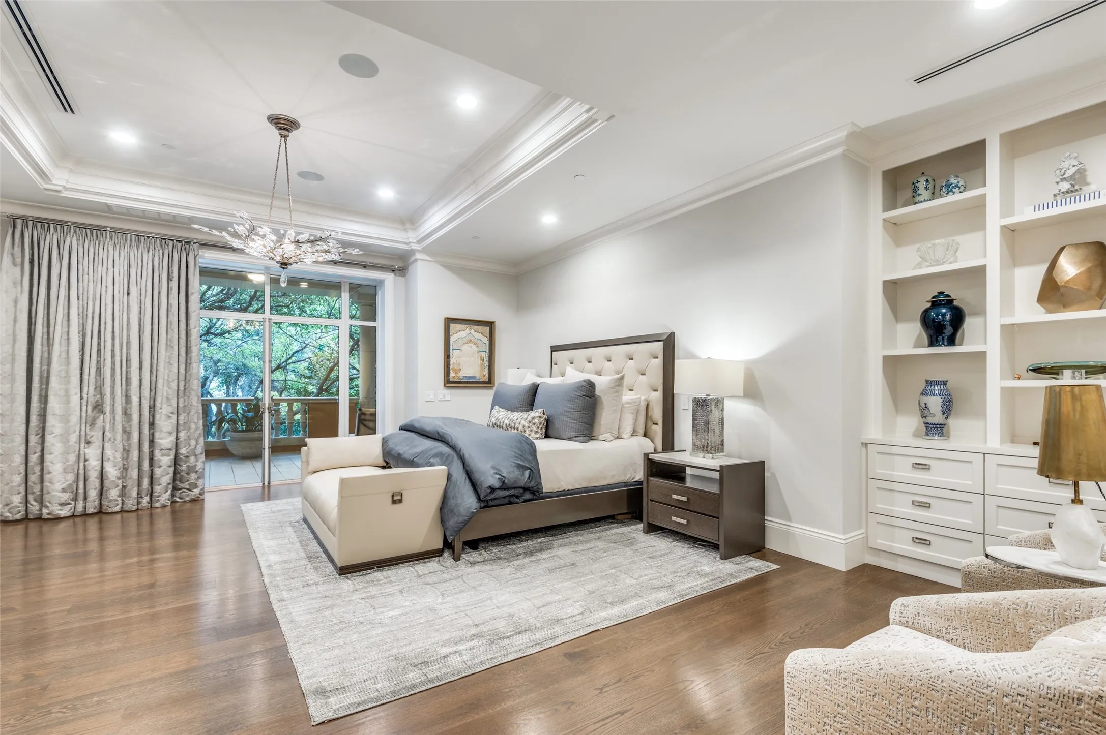 Condominium For Sale in Dallas County , 2801 Turtle Creek Boulevard 3E, Dallas, Texas 75219, 2 Bedroom, 3 Bathroom, 2 Garage spaces, 5,256 Sqft, built in 1992, mls#21385425, Real Estate Agent in Dallas, Homes For Sale in Dallas county, Homes For Sale in Dallas, Realtor in Dallas Texas, Real Estate Brokerage Independent Realty Texas, Luminita Cordes Realtor