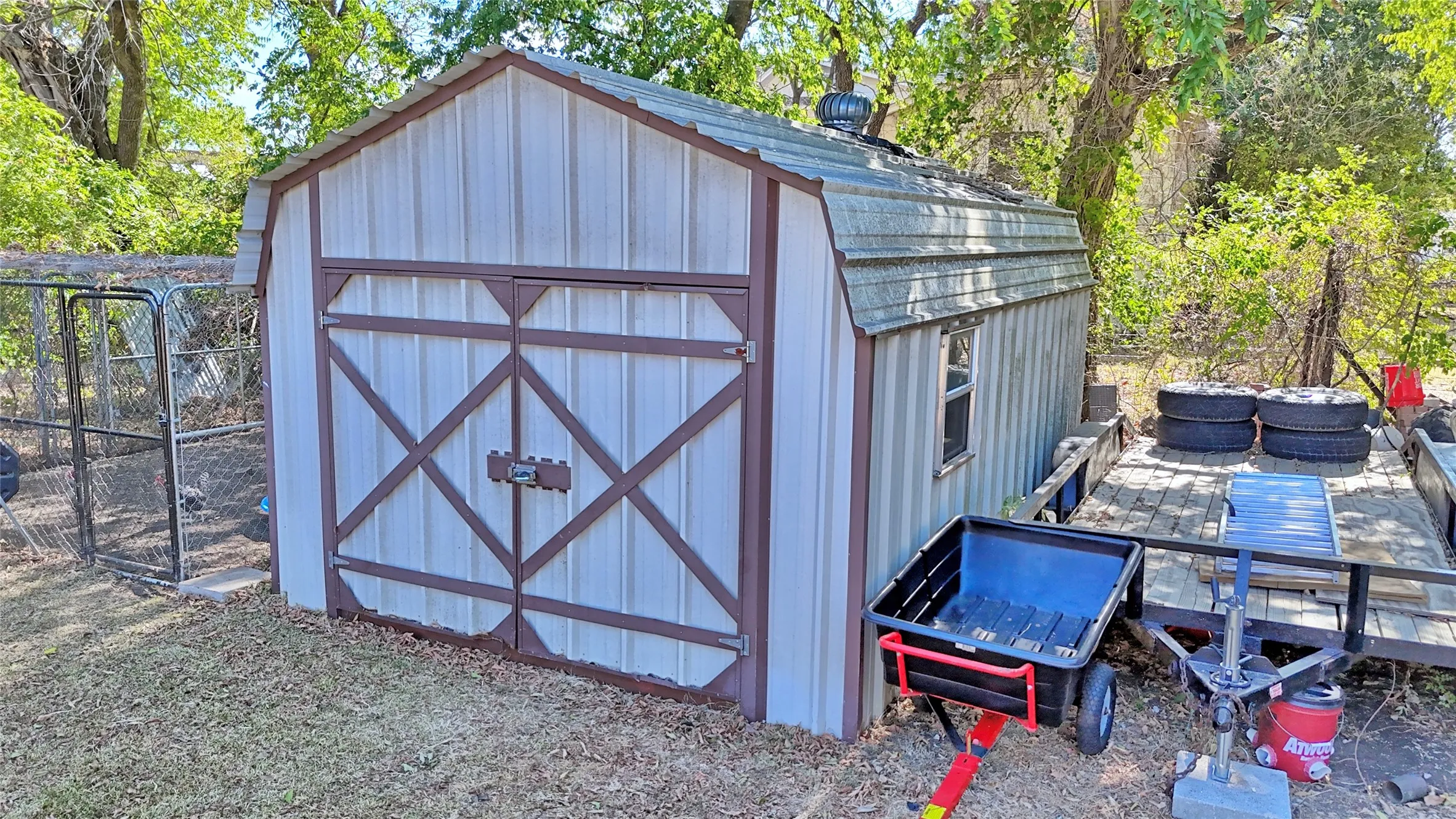 Single Family Residence For Sale in Montague County , 105 E Pecan Street, St Jo, Texas 76265, 4 Bedroom, 2 Bathroom, 2 Garage spaces, 2,606 Sqft, built in 1970, mls#21386668, Real Estate Agent in St Jo, Homes For Sale in Montague county, Homes For Sale in St Jo, Realtor in St Jo Texas, Real Estate Brokerage Independent Realty Texas, Luminita Cordes Realtor