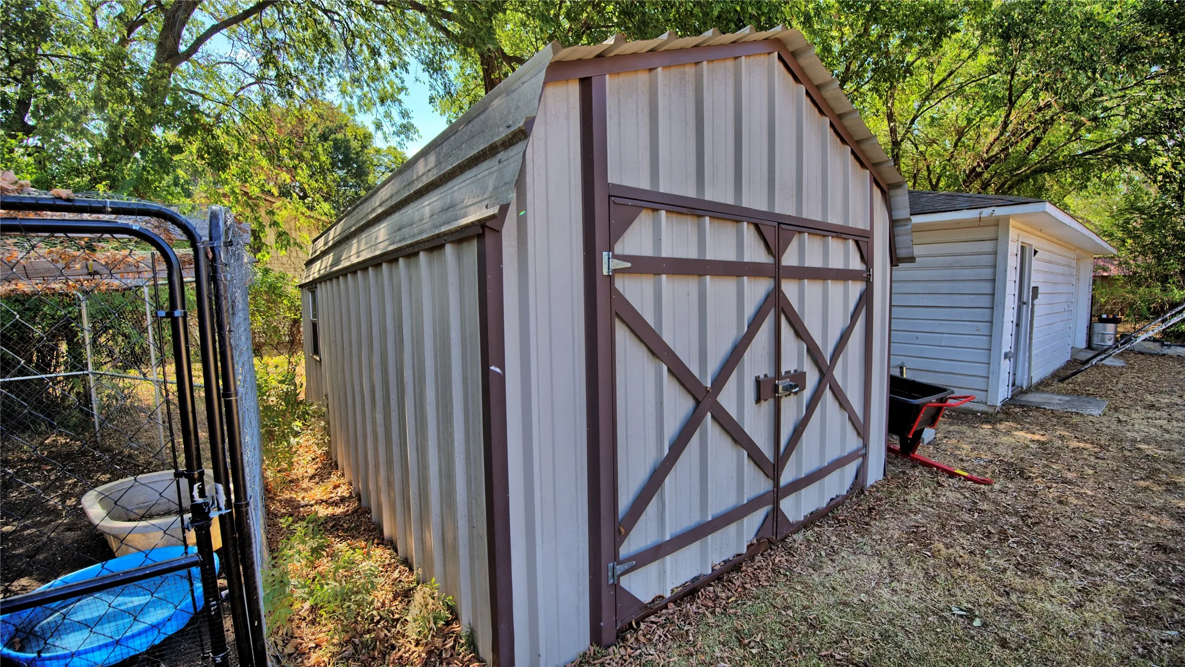 Single Family Residence For Sale in Montague County , 105 E Pecan Street, St Jo, Texas 76265, 4 Bedroom, 2 Bathroom, 2 Garage spaces, 2,606 Sqft, built in 1970, mls#21386668, Real Estate Agent in St Jo, Homes For Sale in Montague county, Homes For Sale in St Jo, Realtor in St Jo Texas, Real Estate Brokerage Independent Realty Texas, Luminita Cordes Realtor