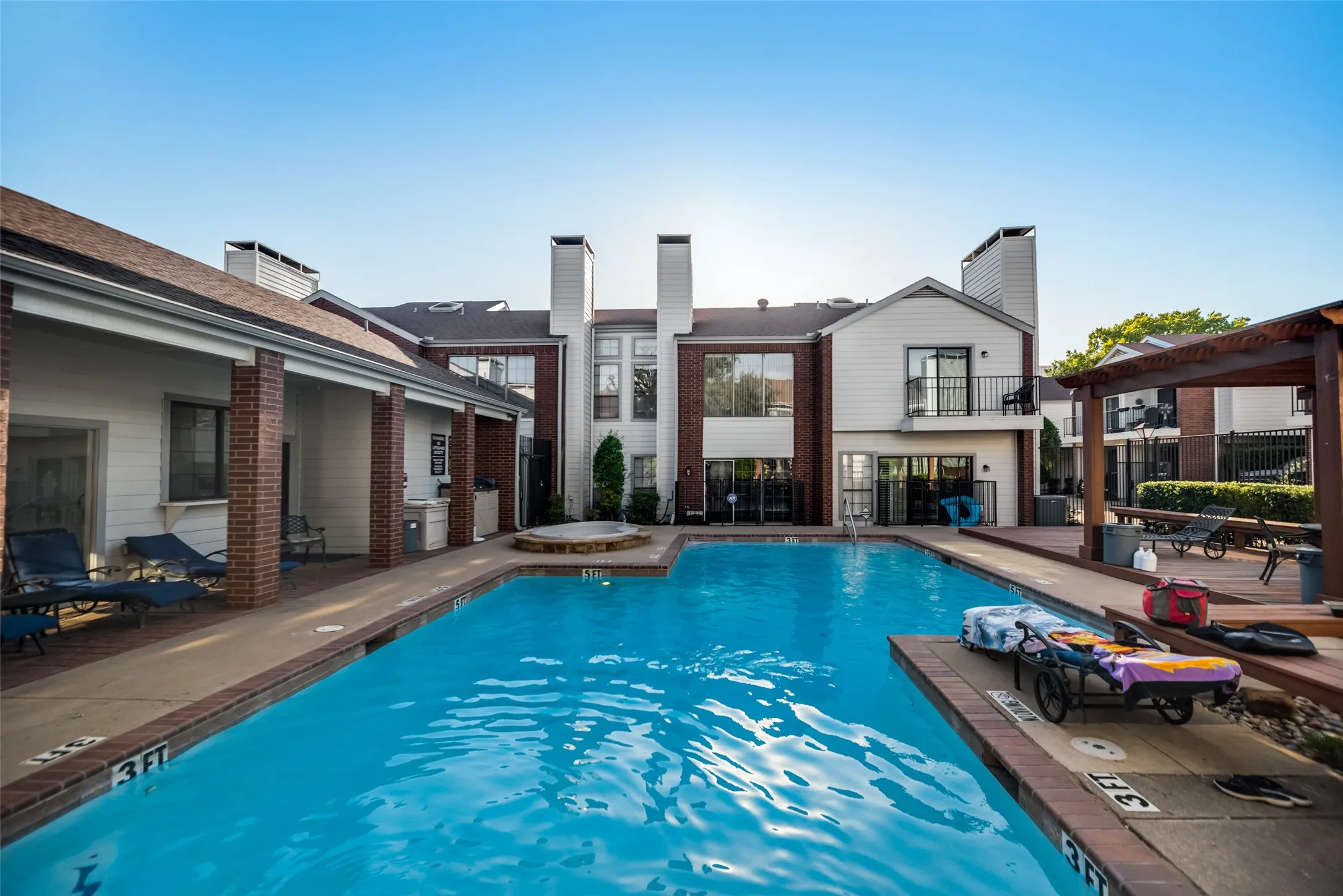 Condominium For Rent in Dallas County , 5100 Verde Valley Lane 255, Dallas, Texas 75254, 2 Bedroom, 2 Bathroom, Garage spaces, 1,154 Sqft, built in 1982, mls#21379291, Real Estate Agent in Dallas, Homes For Rent in Dallas county, Homes For Rent in Dallas, Realtor in Dallas Texas, Real Estate Brokerage Independent Realty Texas, Luminita Cordes Realtor