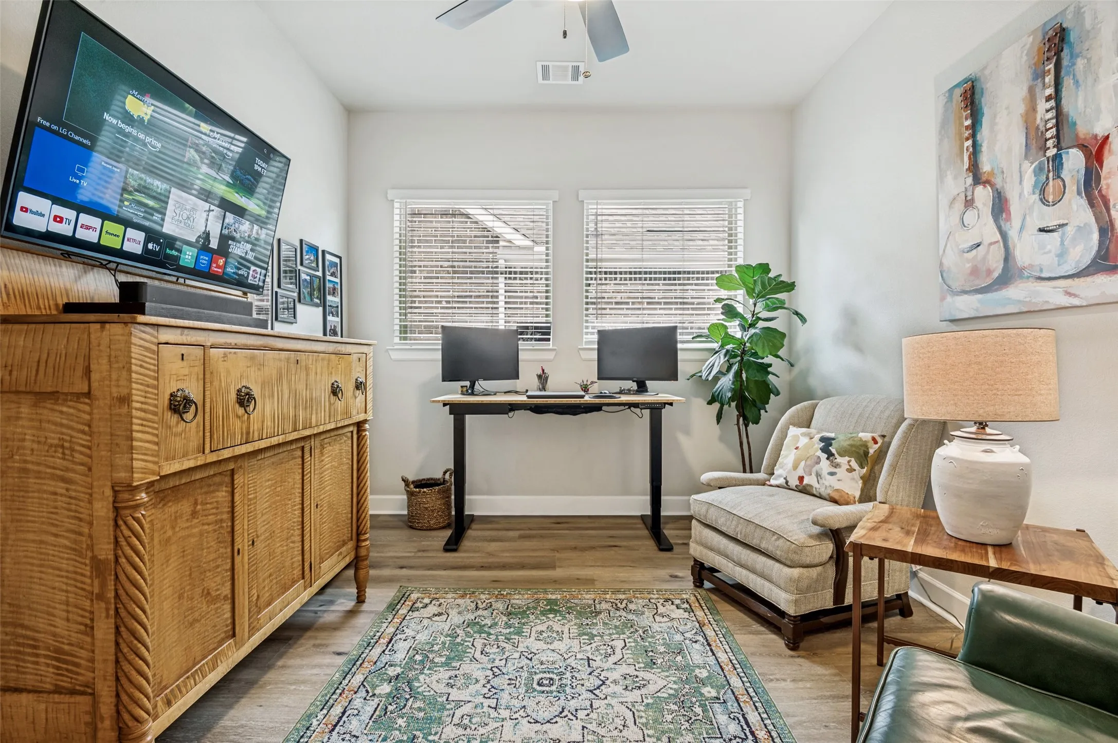 Single Family Residence For Sale in Tarrant County , 4810 Emerald Grove, Arlington, Texas 76005, 2 Bedroom, 2 Bathroom, 2 Garage spaces, 2,250 Sqft, built in 2022, mls#21386676, Real Estate Agent in Arlington, Homes For Sale in Tarrant county, Homes For Sale in Arlington, Realtor in Arlington Texas, Real Estate Brokerage Independent Realty Texas, Luminita Cordes Realtor