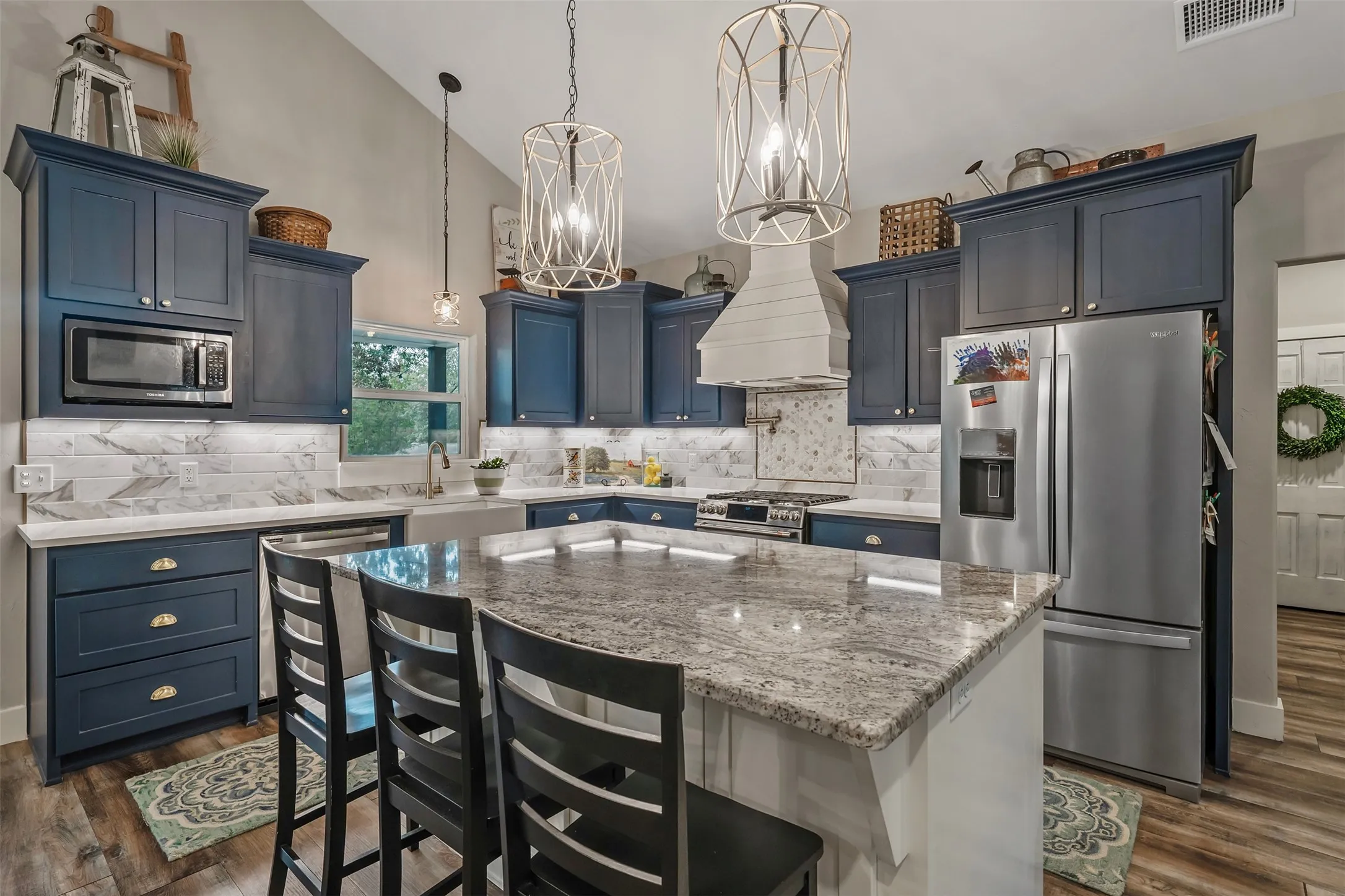 Single Family Residence For Sale in Wood County , 186 Pleasant Hill Lane, Holly Lake Ranch, Texas 75765, 3 Bedroom, 2 Bathroom, 2 Garage spaces, 1,754 Sqft, built in 2021, mls#21385490, Real Estate Agent in Holly Lake Ranch, Homes For Sale in Wood county, Homes For Sale in Holly Lake Ranch, Realtor in Holly Lake Ranch Texas, Real Estate Brokerage Independent Realty Texas, Luminita Cordes Realtor