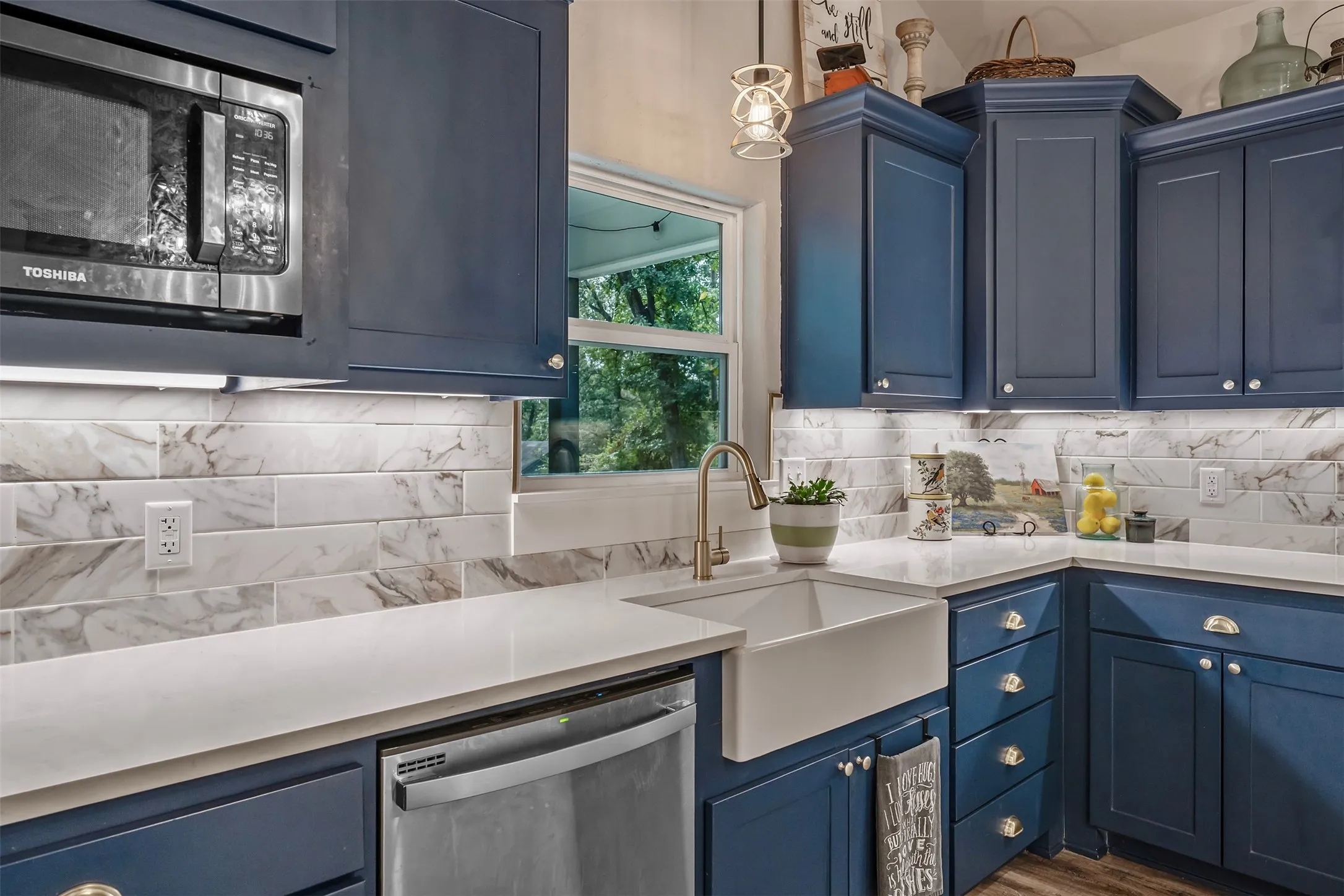 Single Family Residence For Sale in Wood County , 186 Pleasant Hill Lane, Holly Lake Ranch, Texas 75765, 3 Bedroom, 2 Bathroom, 2 Garage spaces, 1,754 Sqft, built in 2021, mls#21385490, Real Estate Agent in Holly Lake Ranch, Homes For Sale in Wood county, Homes For Sale in Holly Lake Ranch, Realtor in Holly Lake Ranch Texas, Real Estate Brokerage Independent Realty Texas, Luminita Cordes Realtor