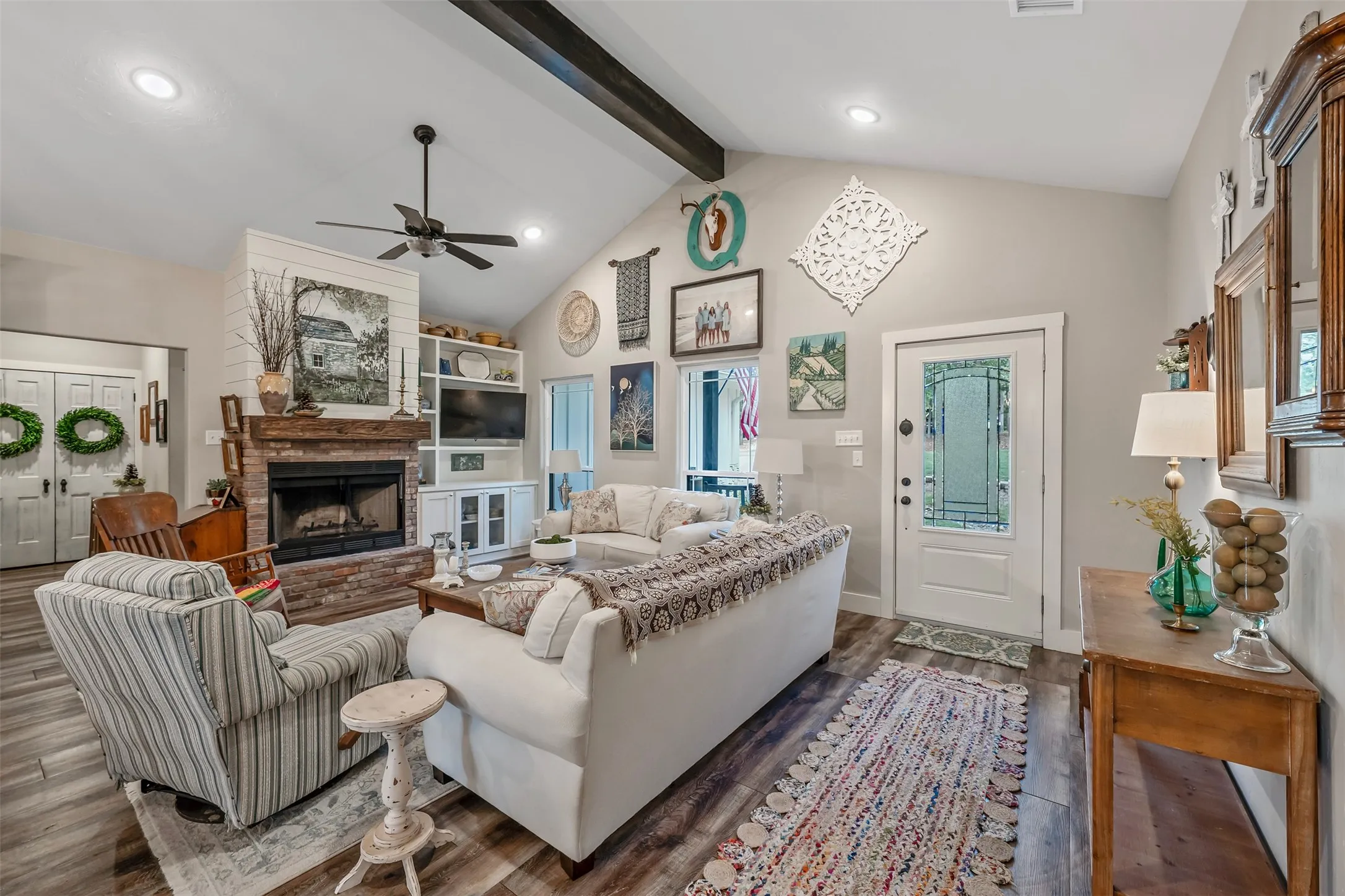 Single Family Residence For Sale in Wood County , 186 Pleasant Hill Lane, Holly Lake Ranch, Texas 75765, 3 Bedroom, 2 Bathroom, 2 Garage spaces, 1,754 Sqft, built in 2021, mls#21385490, Real Estate Agent in Holly Lake Ranch, Homes For Sale in Wood county, Homes For Sale in Holly Lake Ranch, Realtor in Holly Lake Ranch Texas, Real Estate Brokerage Independent Realty Texas, Luminita Cordes Realtor
