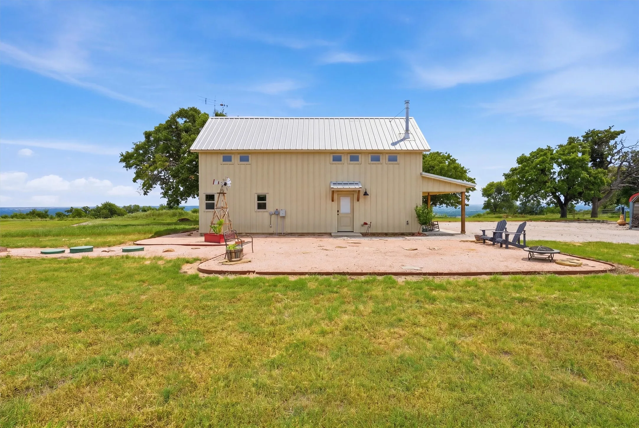 Single Family Residence For Sale in Palo Pinto County , 582 Clara Lane, Santo, Texas 76472, 1 Bedroom, 1 Bathroom, 2 Garage spaces, 1,067 Sqft, built in 2020, mls#21385910, Real Estate Agent in Santo, Homes For Sale in Palo Pinto county, Homes For Sale in Santo, Realtor in Santo Texas, Real Estate Brokerage Independent Realty Texas, Luminita Cordes Realtor