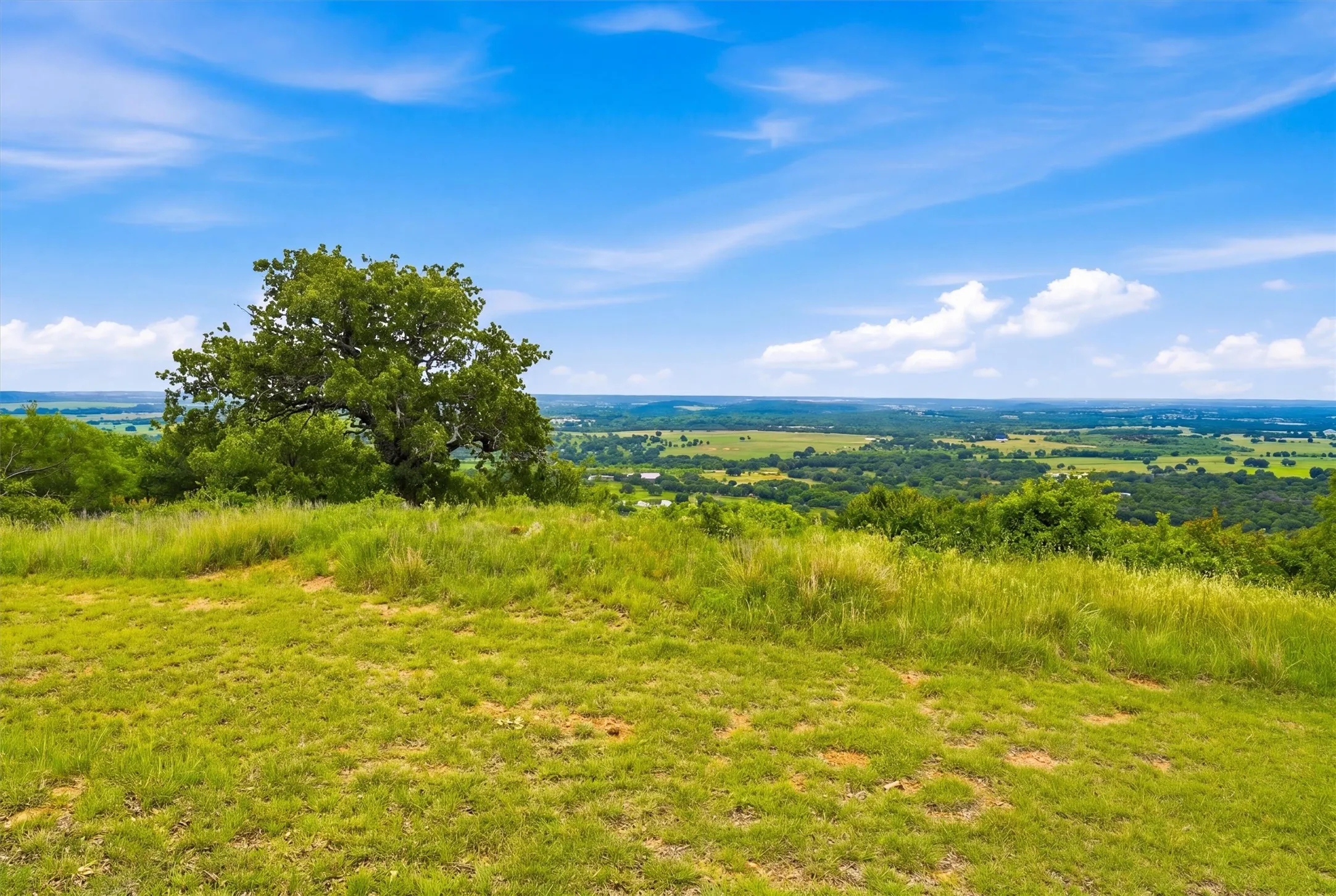 Single Family Residence For Sale in Palo Pinto County , 582 Clara Lane, Santo, Texas 76472, 1 Bedroom, 1 Bathroom, 2 Garage spaces, 1,067 Sqft, built in 2020, mls#21385910, Real Estate Agent in Santo, Homes For Sale in Palo Pinto county, Homes For Sale in Santo, Realtor in Santo Texas, Real Estate Brokerage Independent Realty Texas, Luminita Cordes Realtor