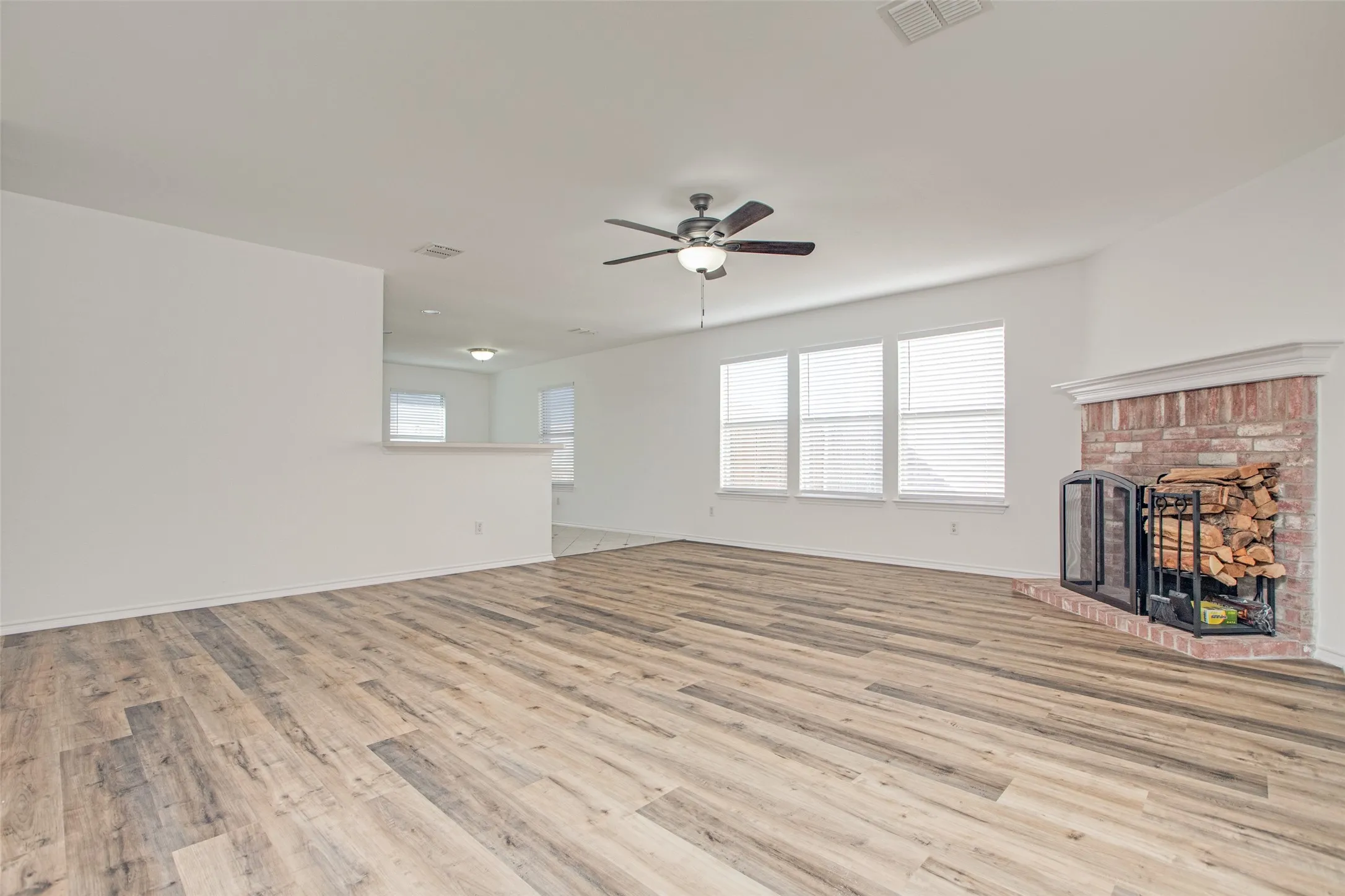 Single Family Residence For Sale in Collin County , 2607 Buckskin Drive, Mc Kinney, Texas 75071, 3 Bedroom, 2 Bathroom, 2 Garage spaces, 1,595 Sqft, built in 2000, mls#21386328, Real Estate Agent in Mc Kinney, Homes For Sale in Collin county, Homes For Sale in Mc Kinney, Realtor in Mc Kinney Texas, Real Estate Brokerage Independent Realty Texas, Luminita Cordes Realtor