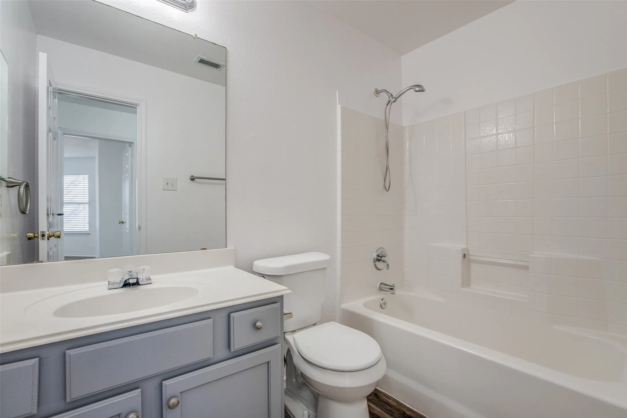 Single Family Residence For Sale in Collin County , 2607 Buckskin Drive, Mc Kinney, Texas 75071, 3 Bedroom, 2 Bathroom, 2 Garage spaces, 1,595 Sqft, built in 2000, mls#21386328, Real Estate Agent in Mc Kinney, Homes For Sale in Collin county, Homes For Sale in Mc Kinney, Realtor in Mc Kinney Texas, Real Estate Brokerage Independent Realty Texas, Luminita Cordes Realtor
