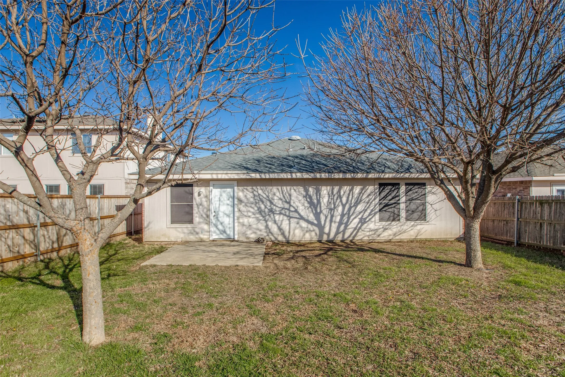 Single Family Residence For Sale in Collin County , 2607 Buckskin Drive, Mc Kinney, Texas 75071, 3 Bedroom, 2 Bathroom, 2 Garage spaces, 1,595 Sqft, built in 2000, mls#21386328, Real Estate Agent in Mc Kinney, Homes For Sale in Collin county, Homes For Sale in Mc Kinney, Realtor in Mc Kinney Texas, Real Estate Brokerage Independent Realty Texas, Luminita Cordes Realtor