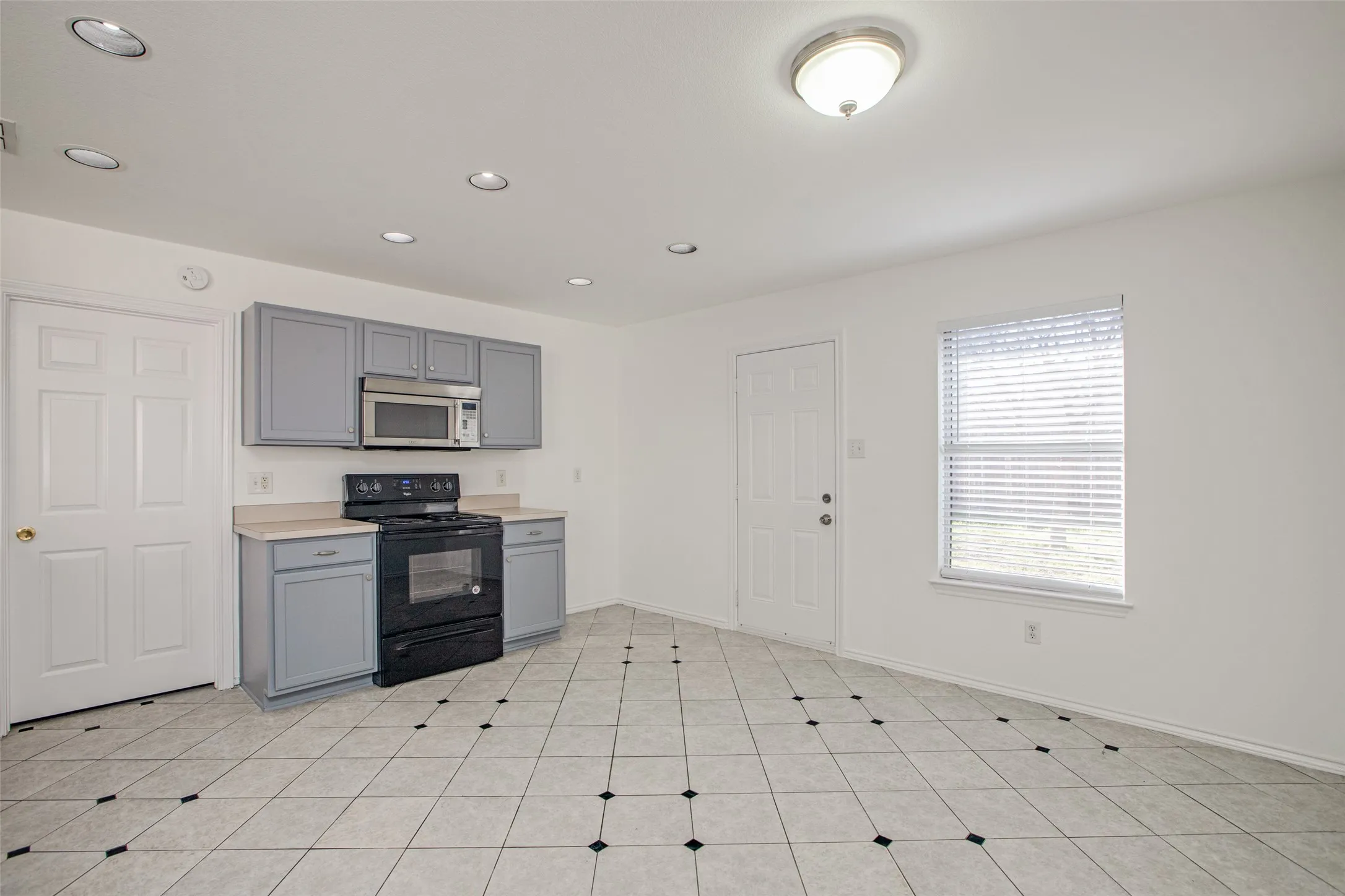 Single Family Residence For Sale in Collin County , 2607 Buckskin Drive, Mc Kinney, Texas 75071, 3 Bedroom, 2 Bathroom, 2 Garage spaces, 1,595 Sqft, built in 2000, mls#21386328, Real Estate Agent in Mc Kinney, Homes For Sale in Collin county, Homes For Sale in Mc Kinney, Realtor in Mc Kinney Texas, Real Estate Brokerage Independent Realty Texas, Luminita Cordes Realtor