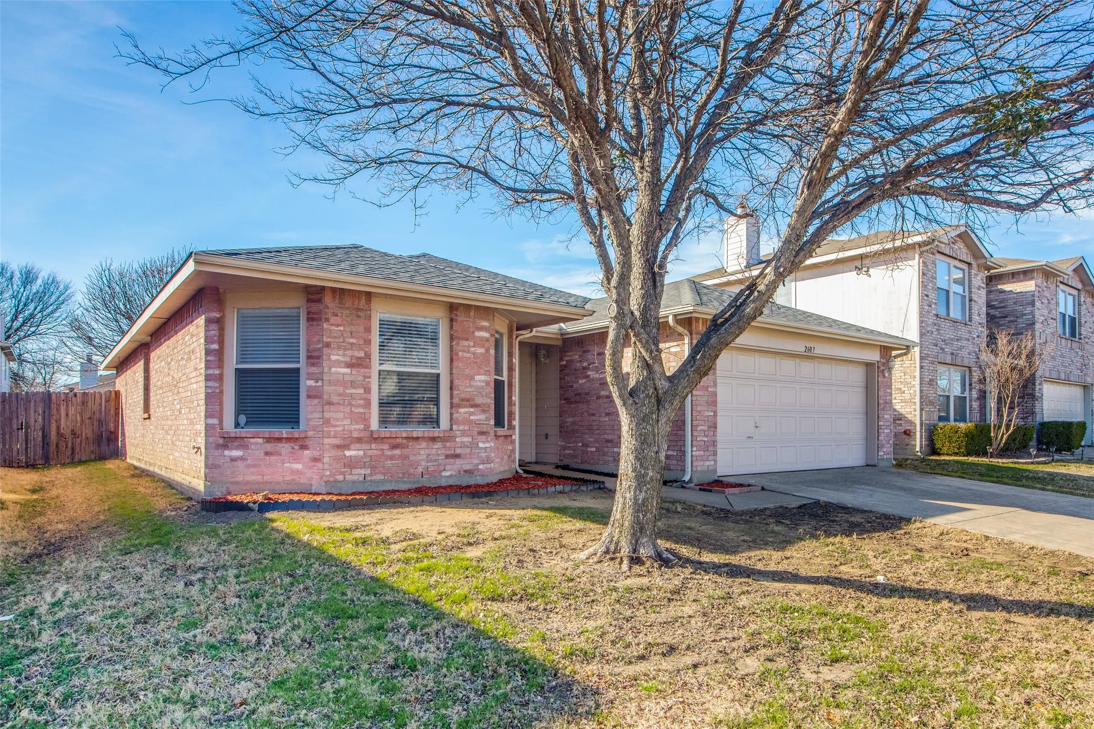 Single Family Residence For Sale in Collin County , 2607 Buckskin Drive, Mc Kinney, Texas 75071, 3 Bedroom, 2 Bathroom, 2 Garage spaces, 1,595 Sqft, built in 2000, mls#21386328, Real Estate Agent in Mc Kinney, Homes For Sale in Collin county, Homes For Sale in Mc Kinney, Realtor in Mc Kinney Texas, Real Estate Brokerage Independent Realty Texas, Luminita Cordes Realtor
